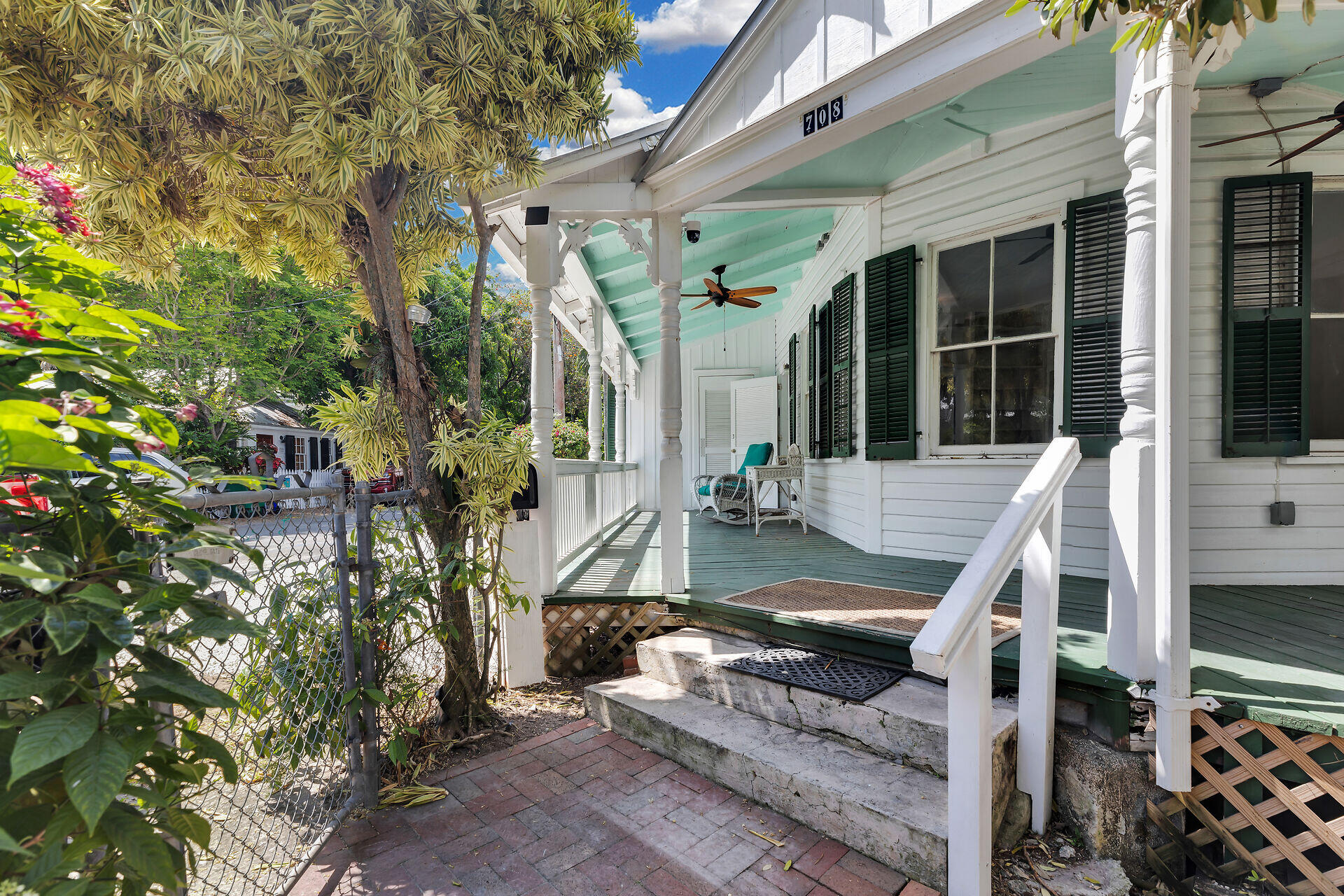 708 William Street Property Photo 3