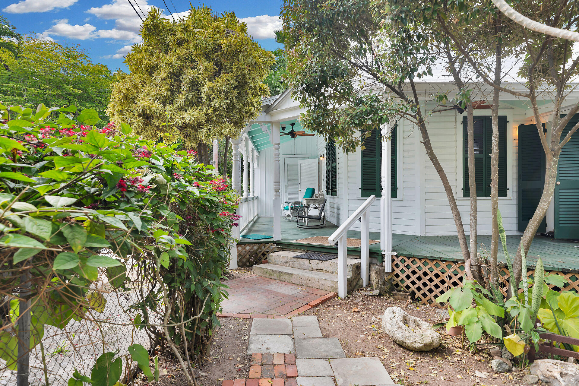 708 William Street Property Photo 7