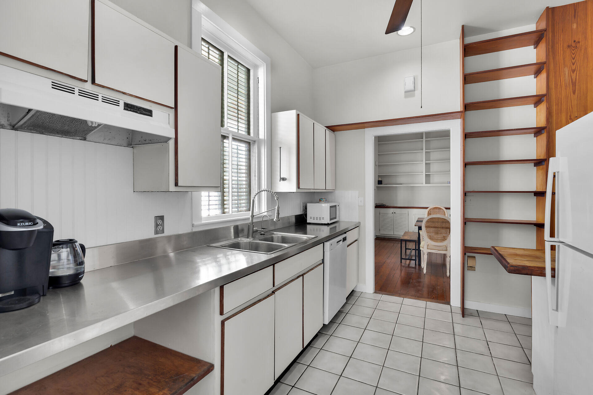 708 William Street Property Photo 23