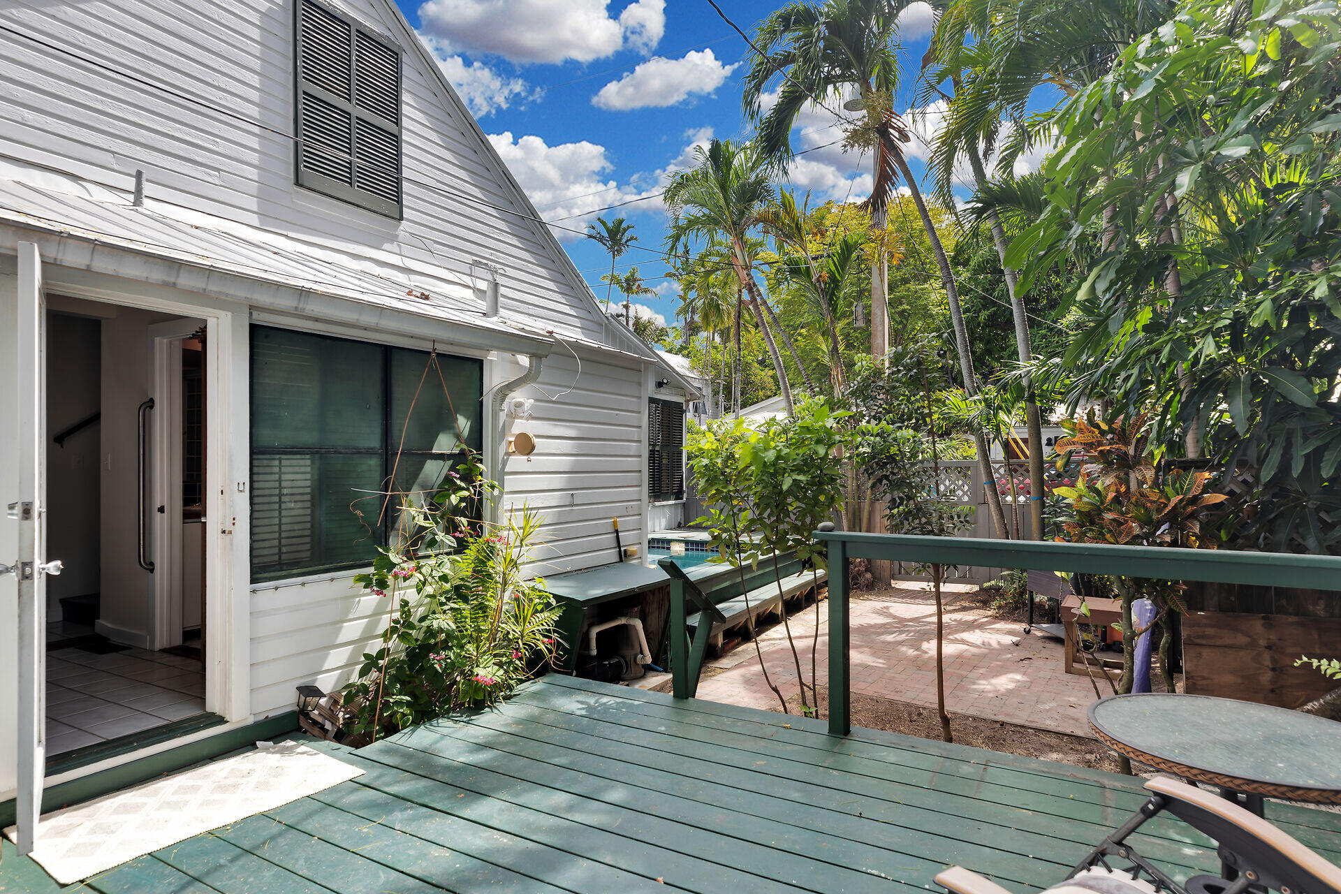 708 William Street Property Photo 26