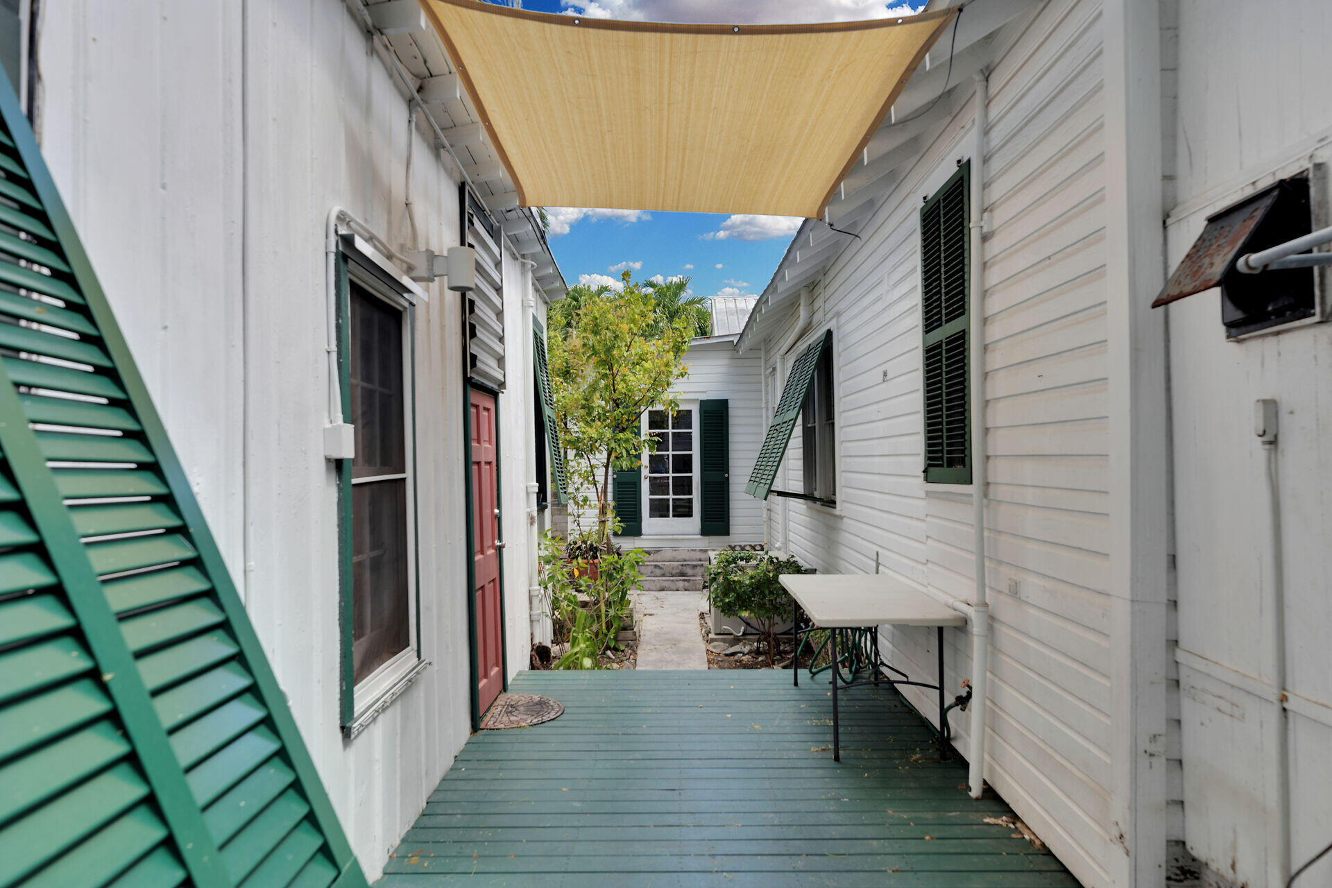 708 William Street Property Photo 35