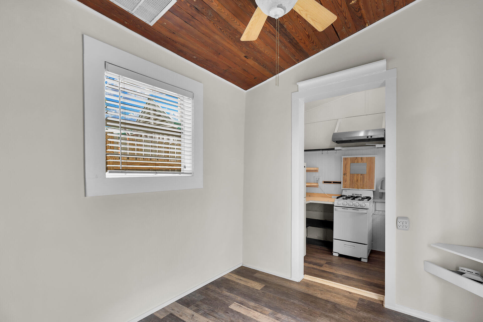 708 William Street Property Photo 40