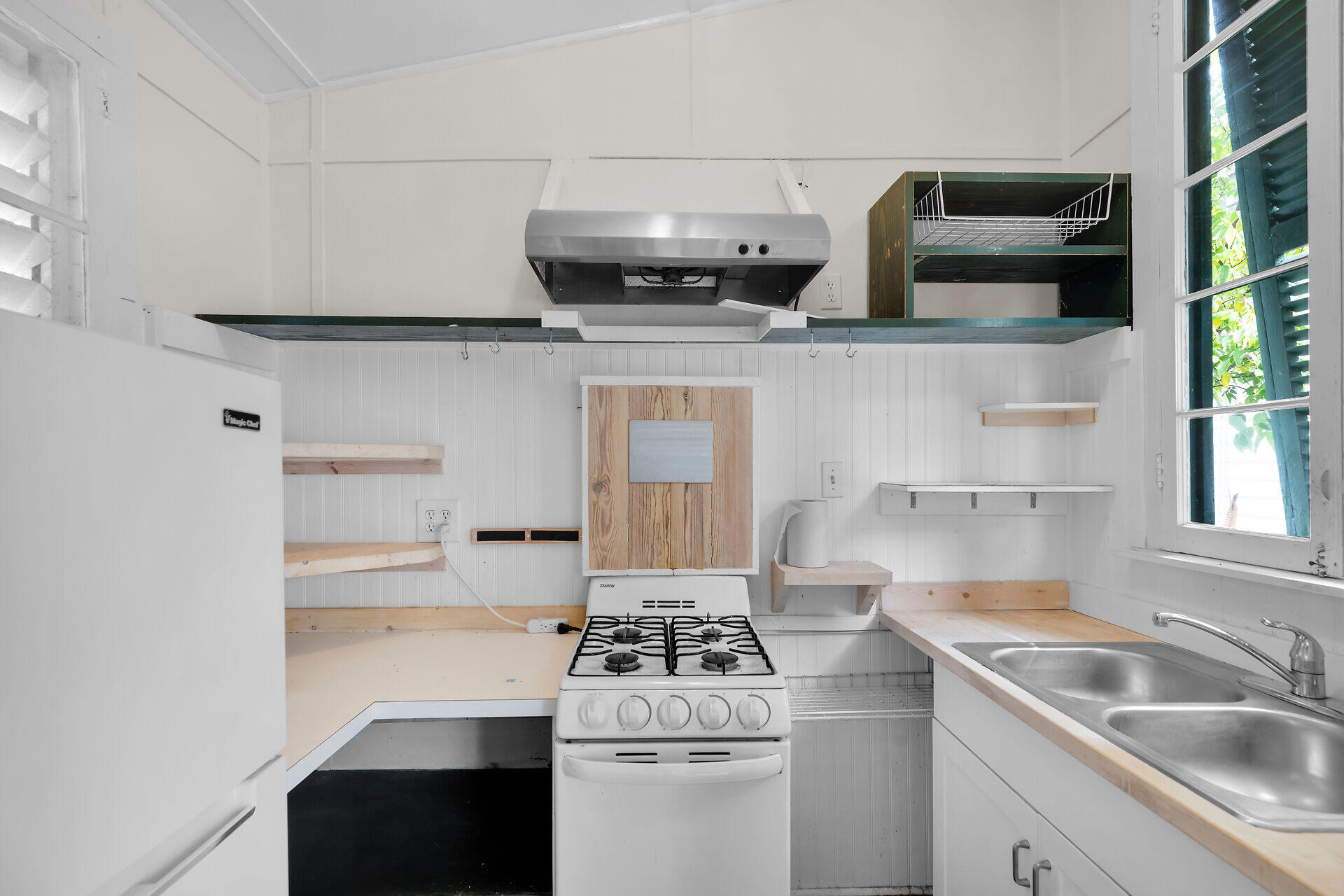 708 William Street Property Photo 41