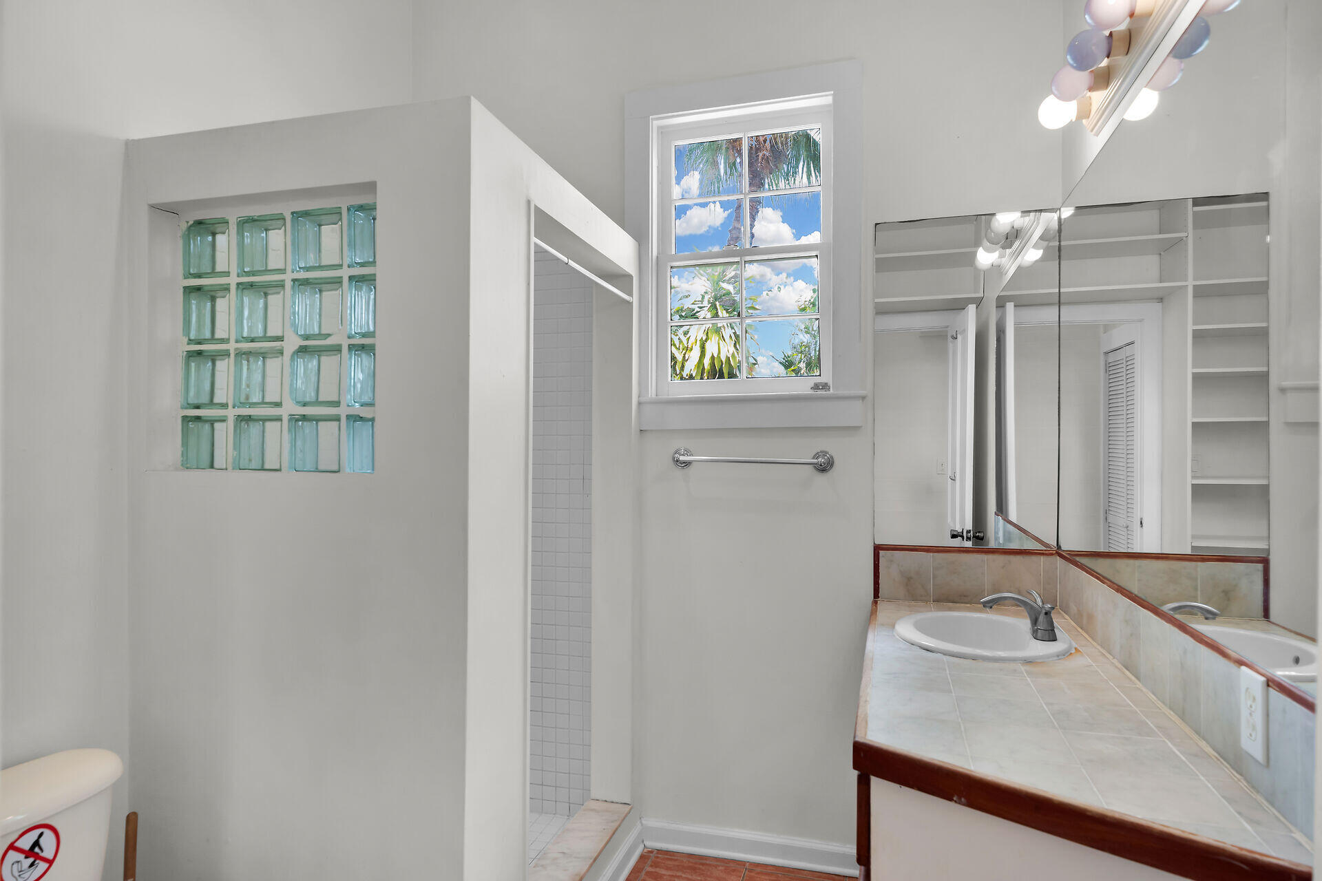 708 William Street Property Photo 51
