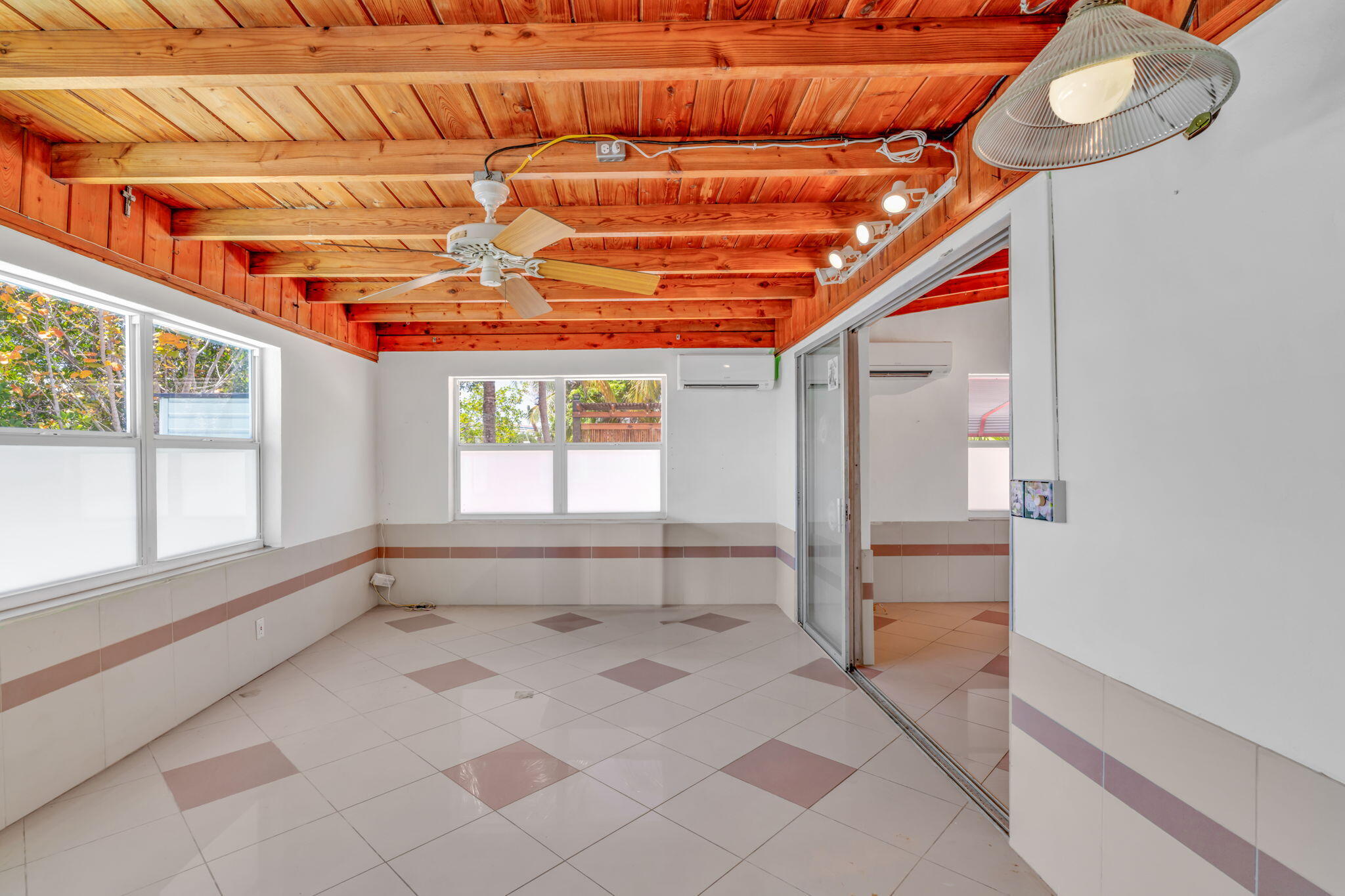 140 Gardenia Street Property Photo 10