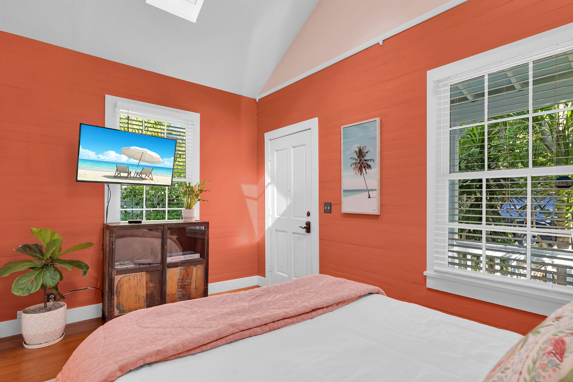 820 Carsten Lane Property Photo 10