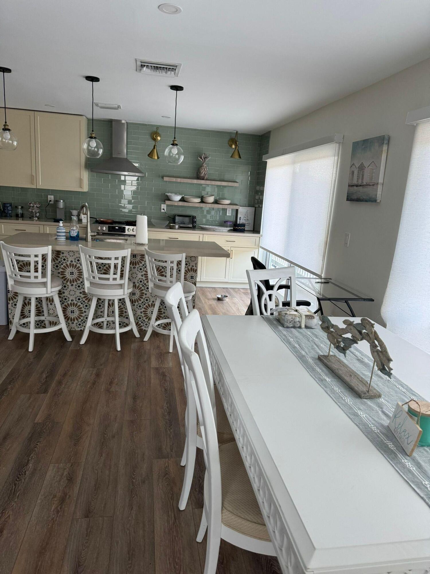 18 Palm Drive Property Photo 2