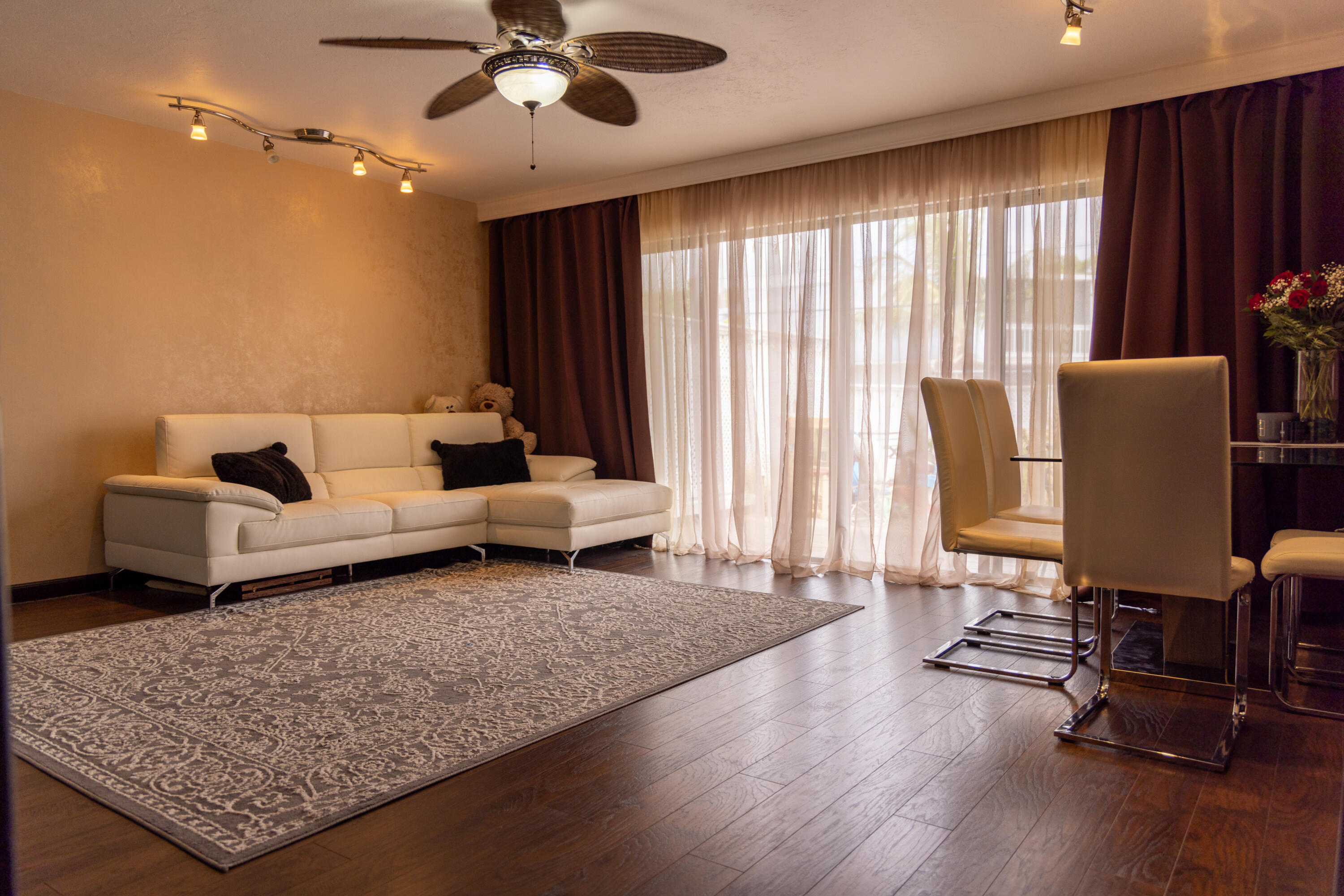 3355 Flagler Avenue Property Photo 1
