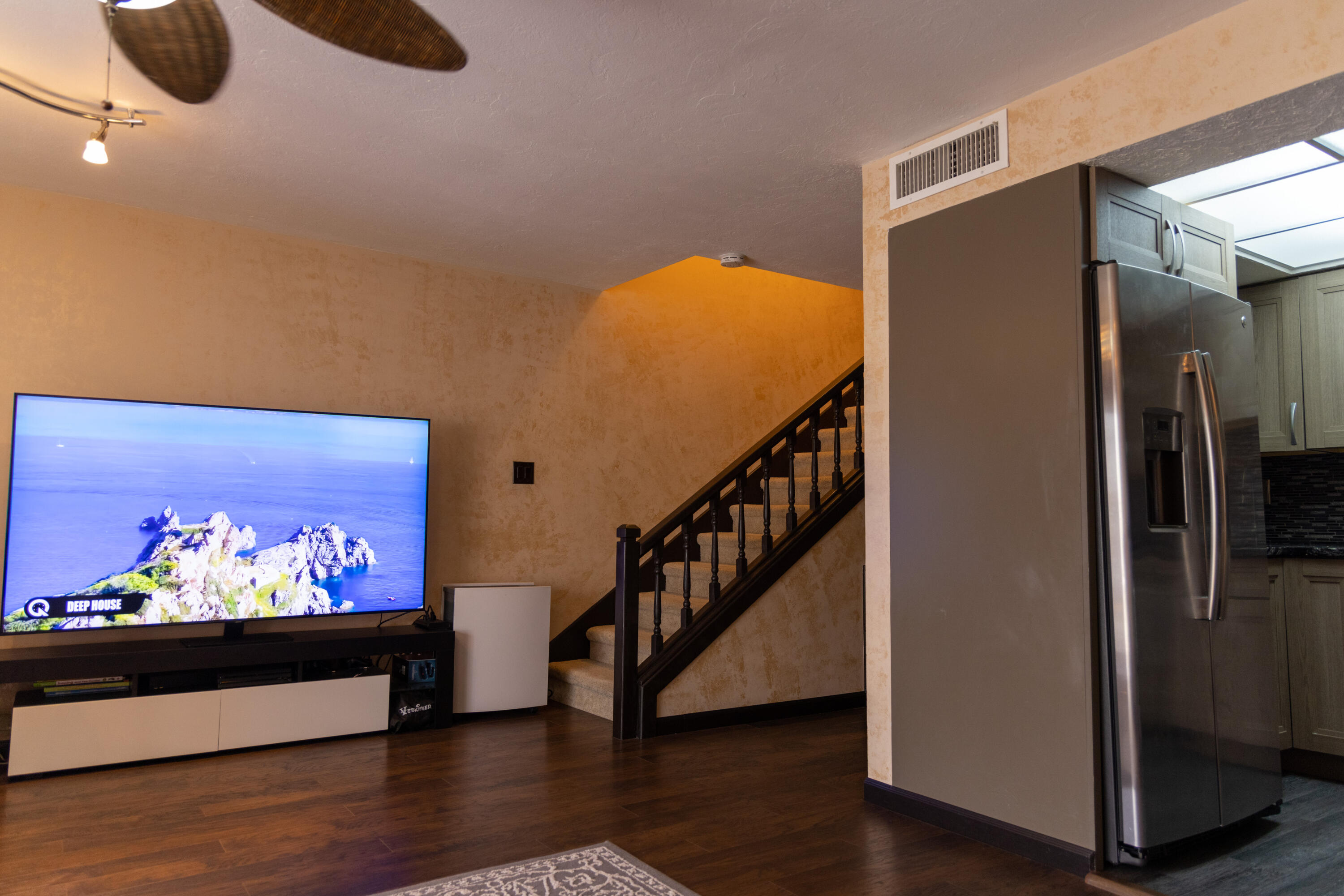 3355 Flagler Avenue Property Photo 6