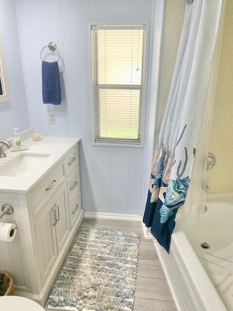 811 S Emerald Drive Property Photo 8