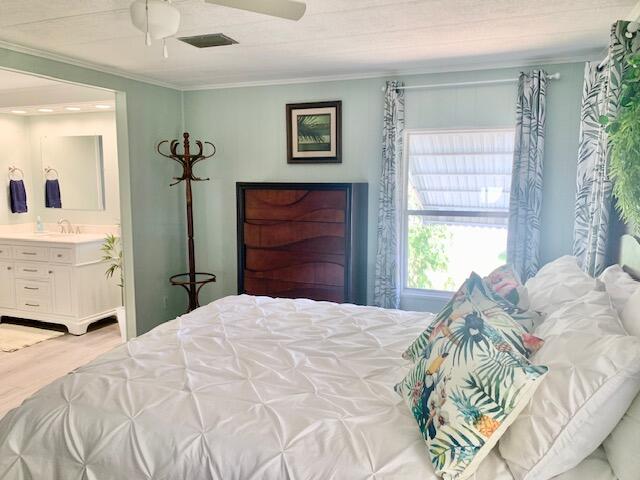 811 S Emerald Drive Property Photo 11