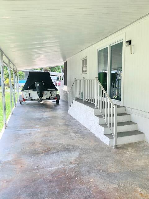 811 S Emerald Drive Property Photo 18