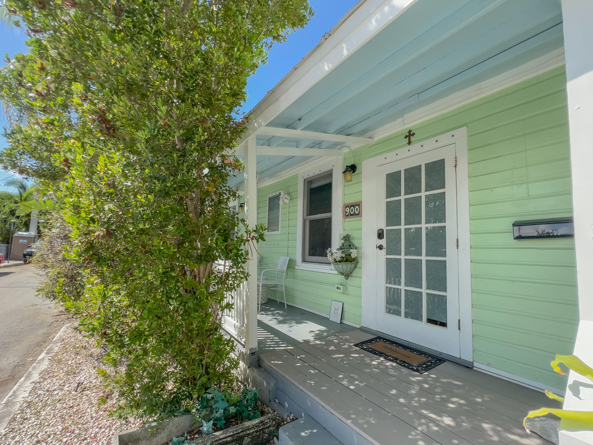 846 Olivia Street Property Photo 3