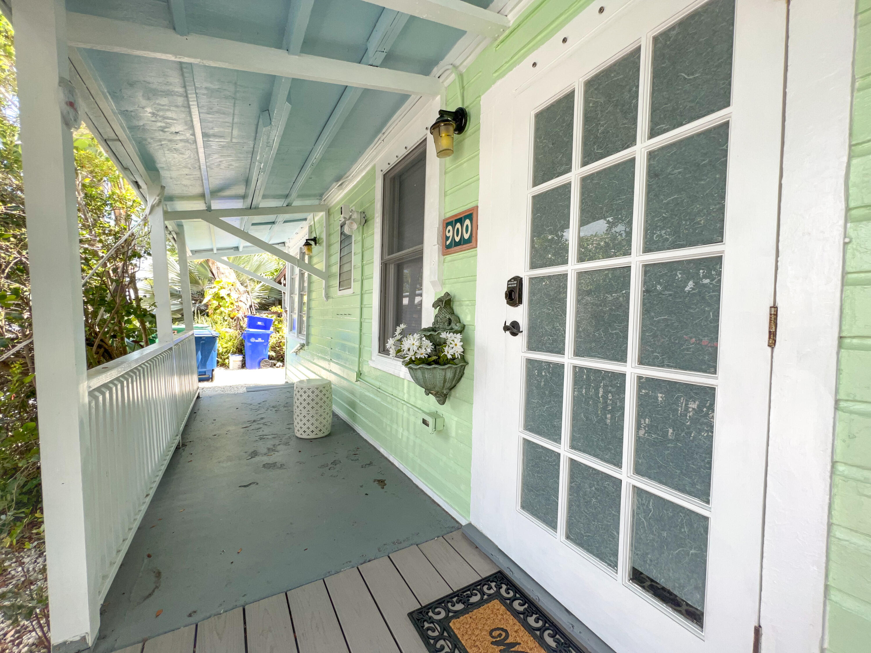 846 Olivia Street Property Photo 4