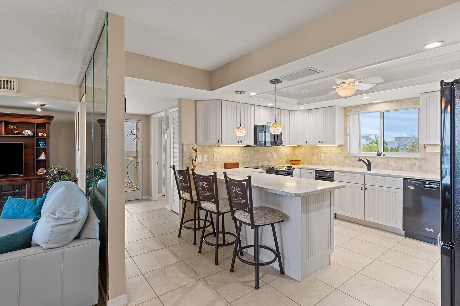 130 Coco Plum Drive, 402 Property Photo 6