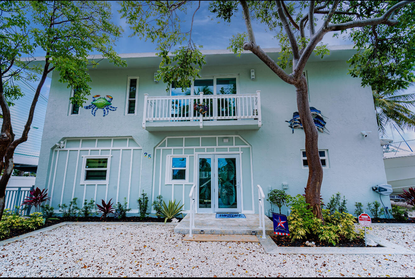 25 N Blackwater Lane Property Photo 1