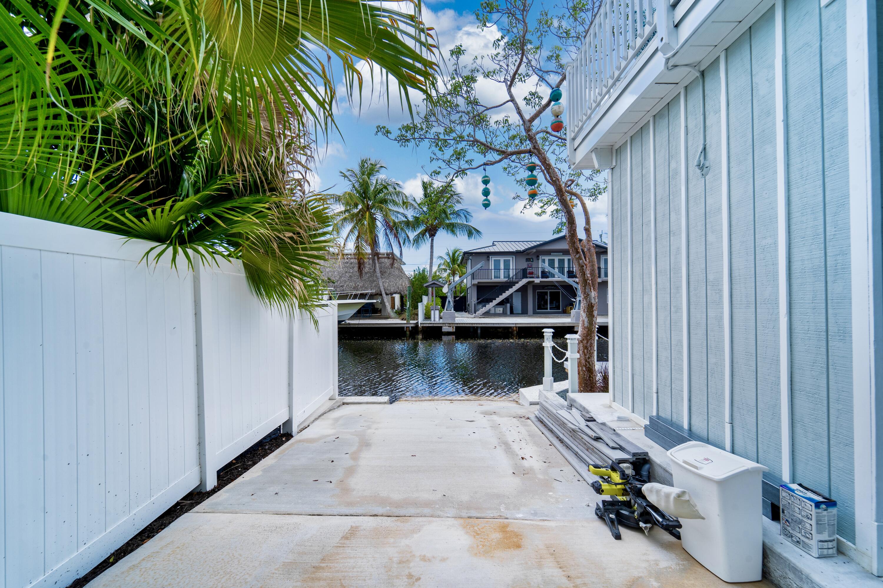 25 N Blackwater Lane Property Photo 8