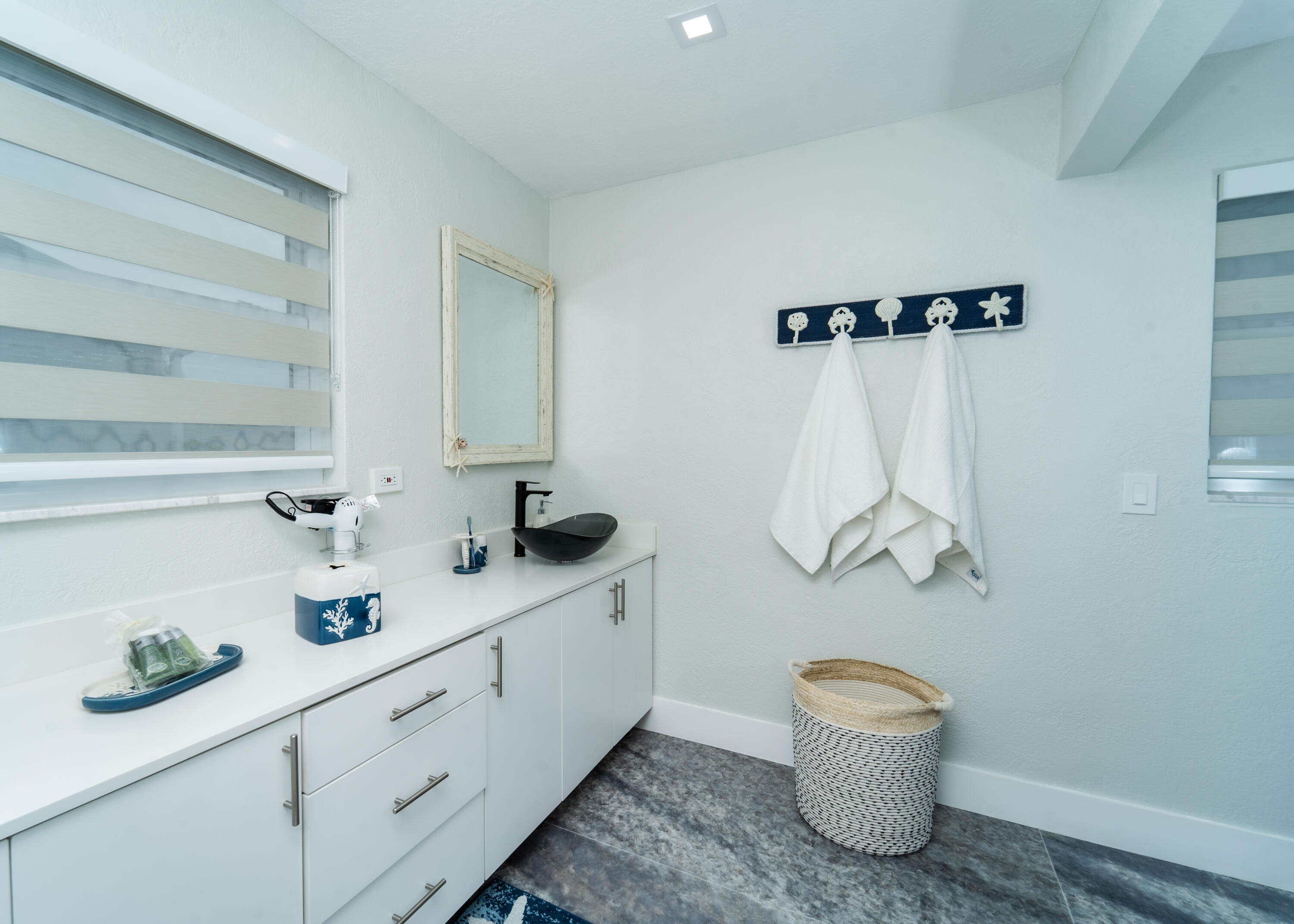 25 N Blackwater Lane Property Photo 33