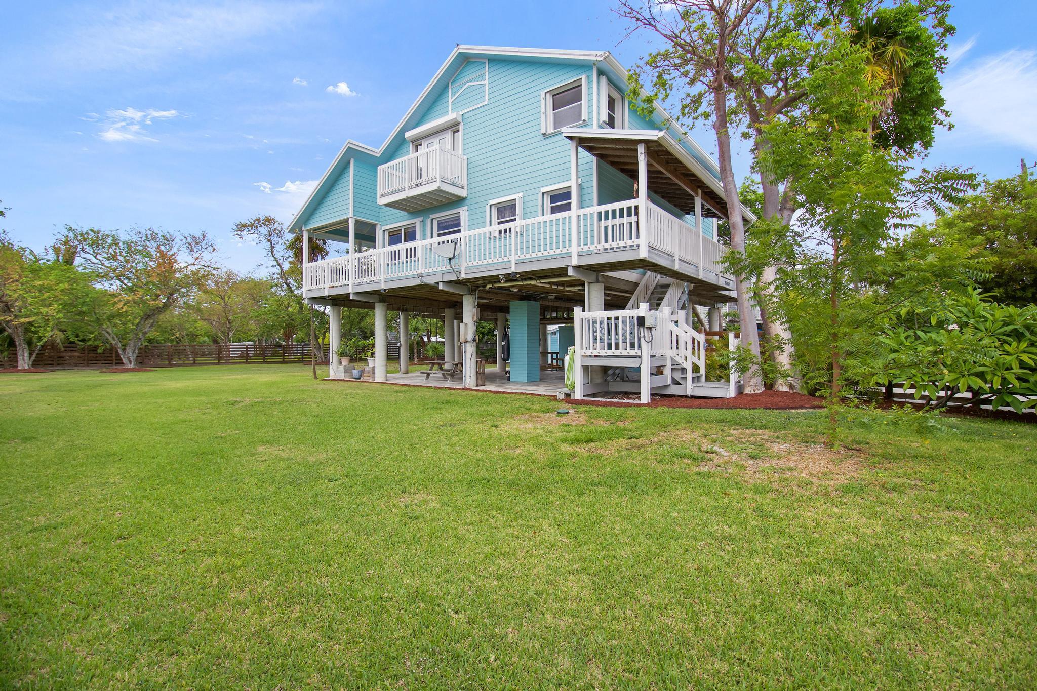 25057 7th Street Property Photo 4
