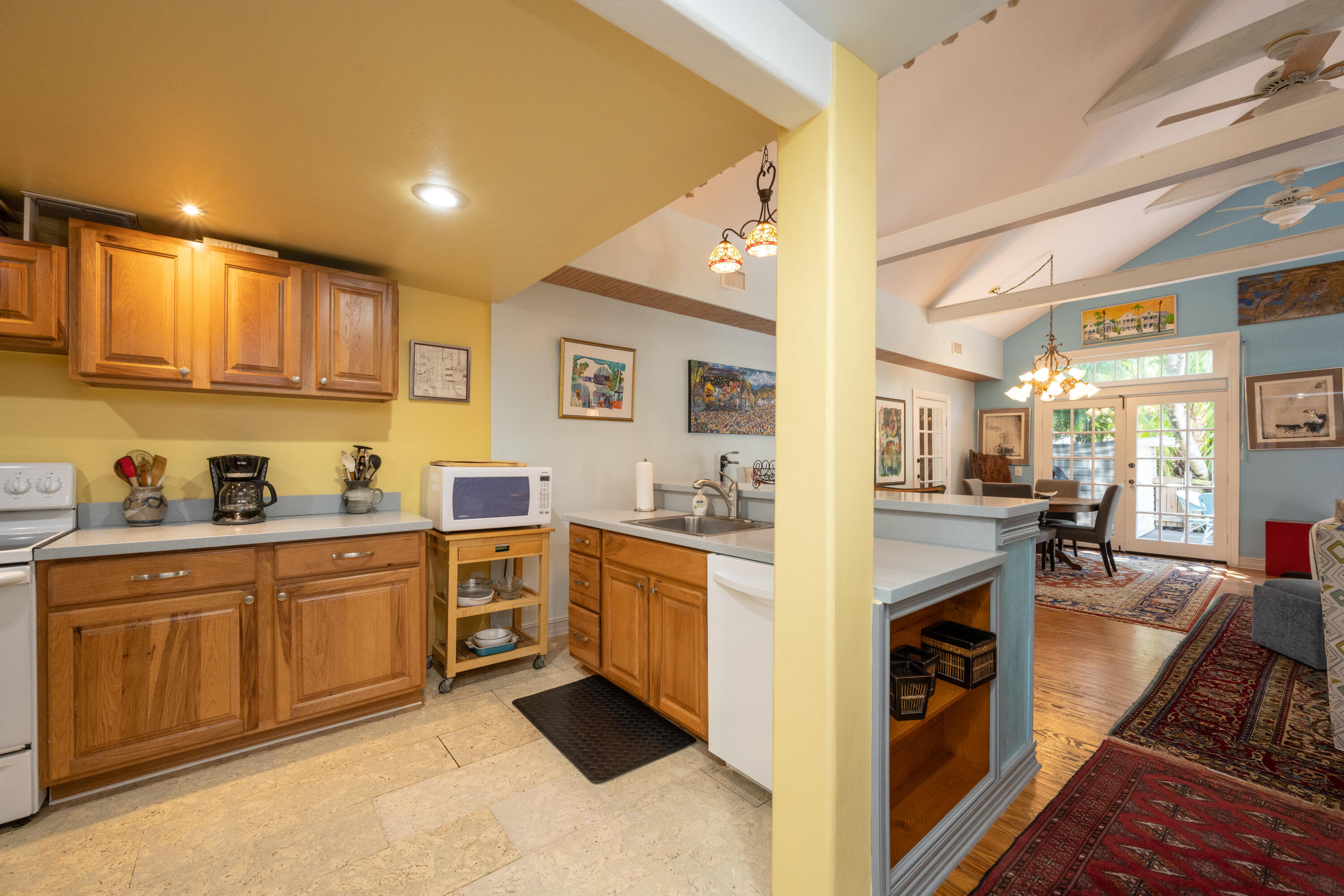 1212 Varela Street Property Photo 4