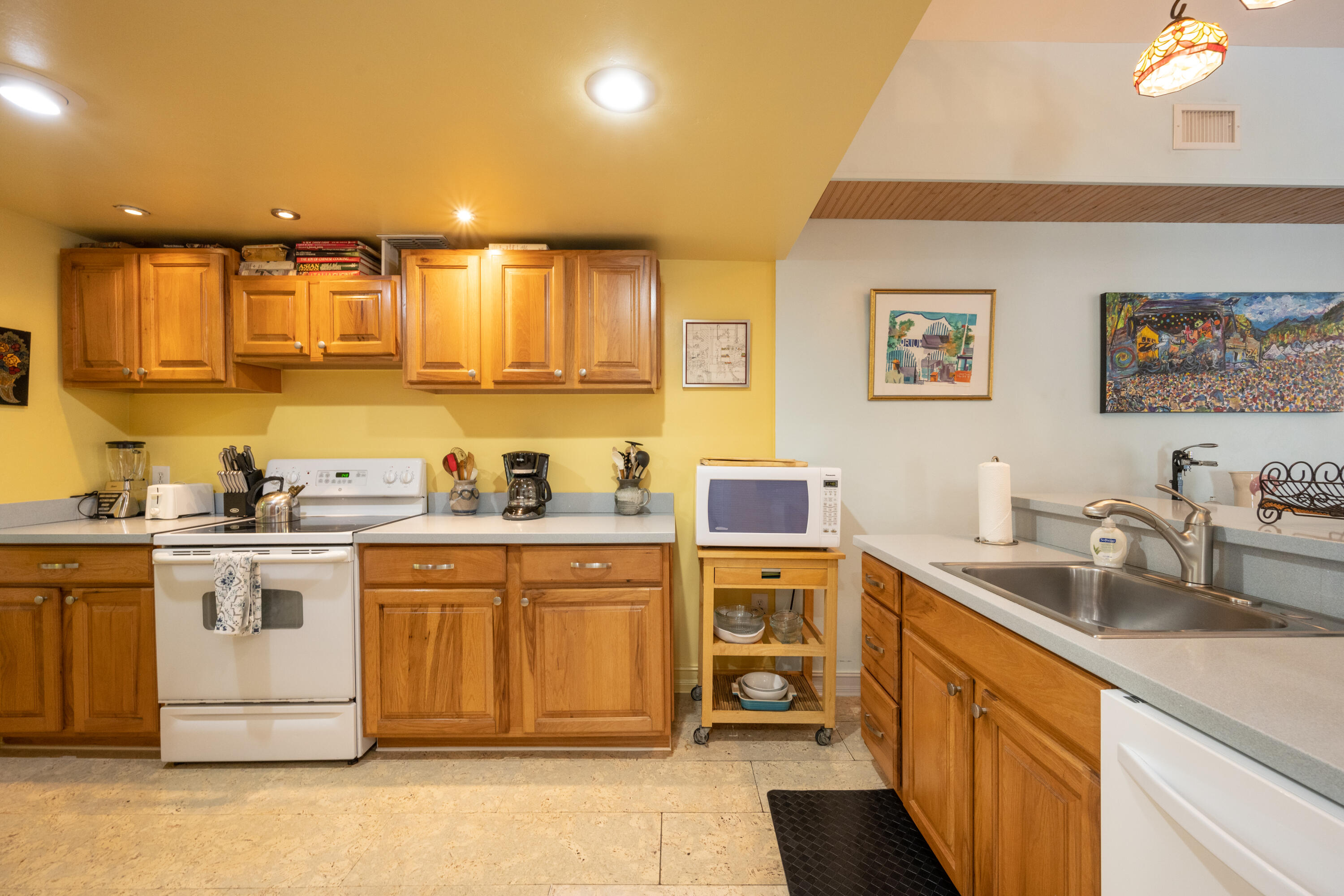 1212 Varela Street Property Photo 6