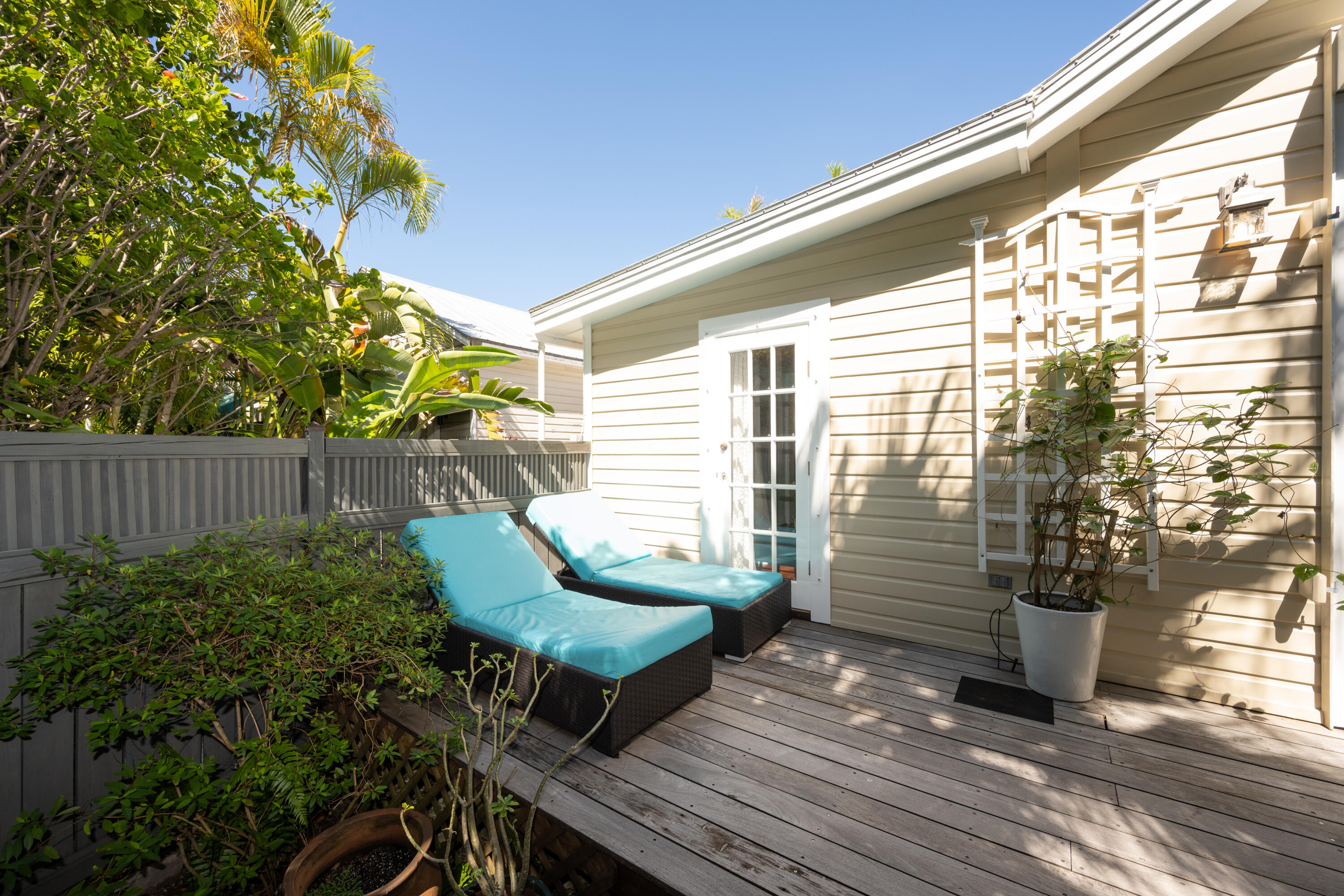 1212 Varela Street Property Photo 38