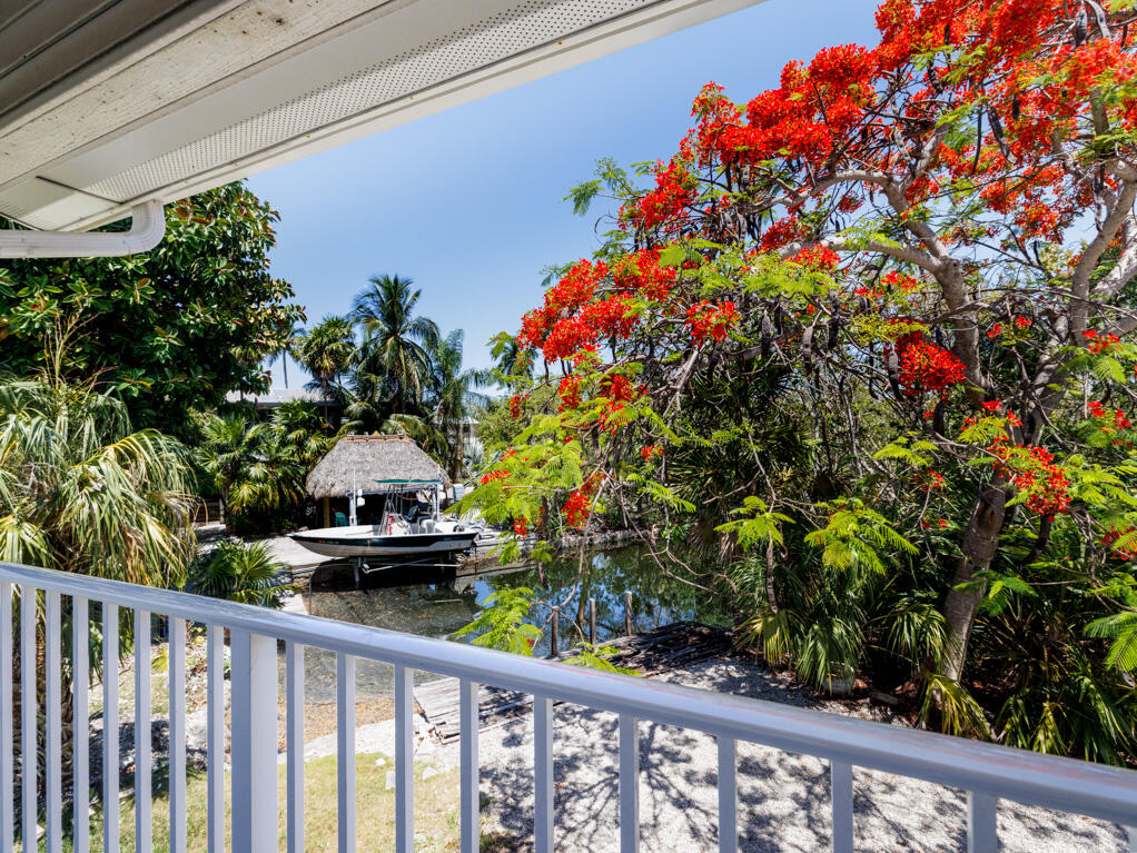 3806 Dyer Road Property Photo 4