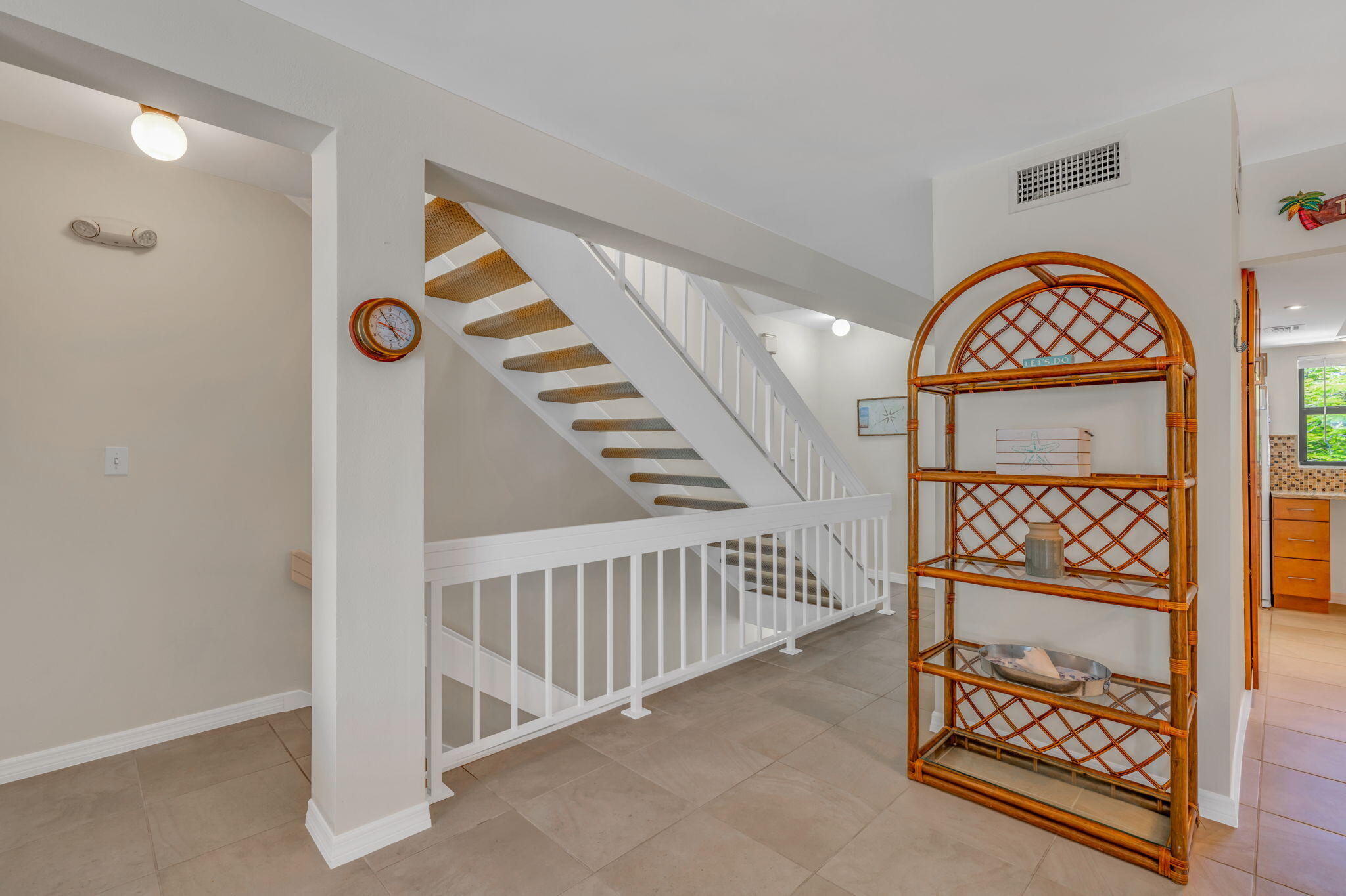 601 W Ocean Drive, 414d Property Photo 11