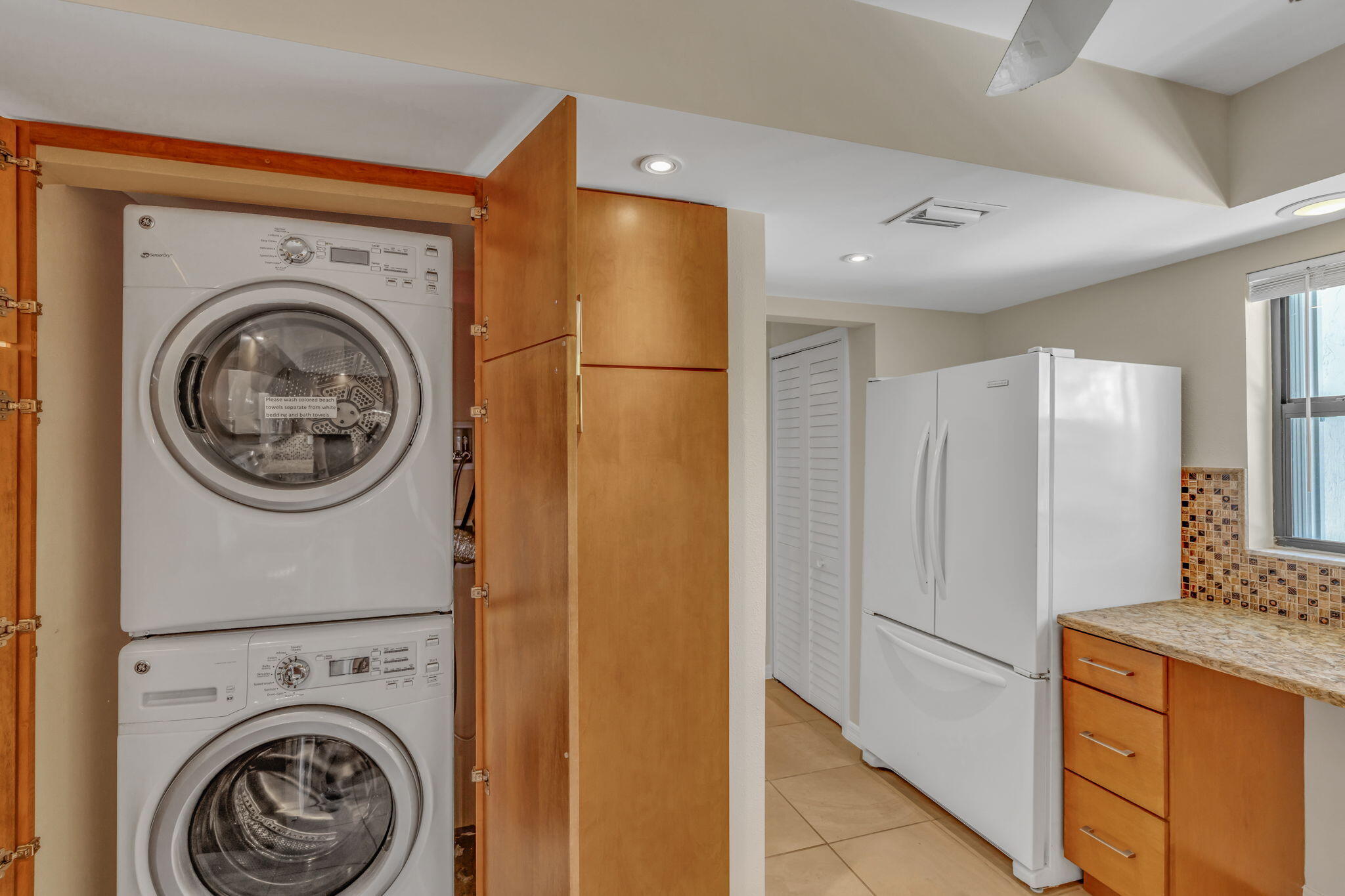 601 W Ocean Drive, 414d Property Photo 17