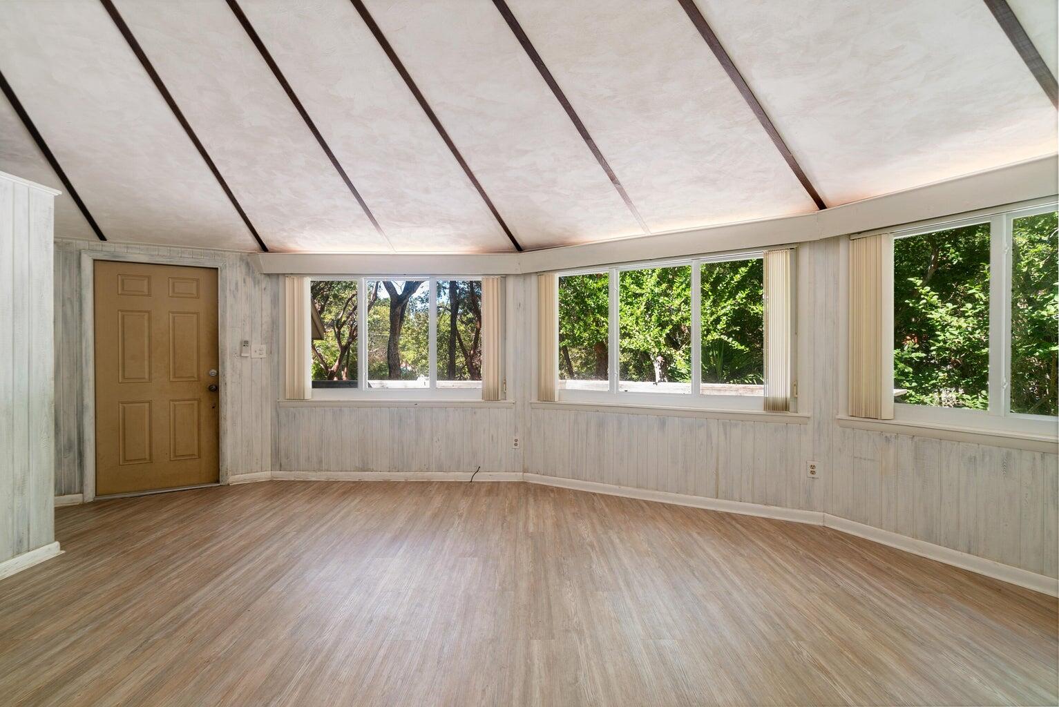 25 Sunset Road Property Photo 8