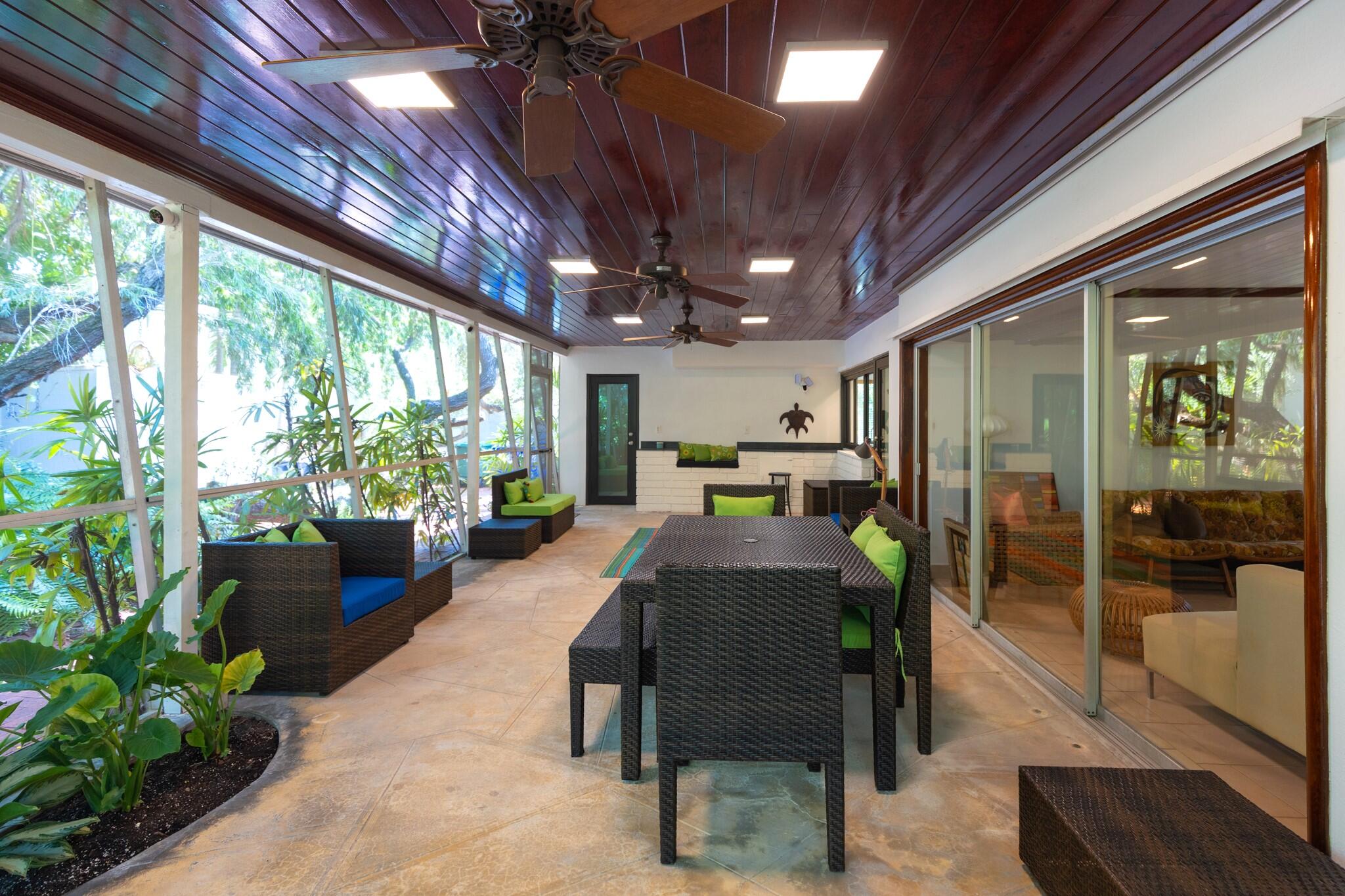 1110 Johnson Street Property Photo 3