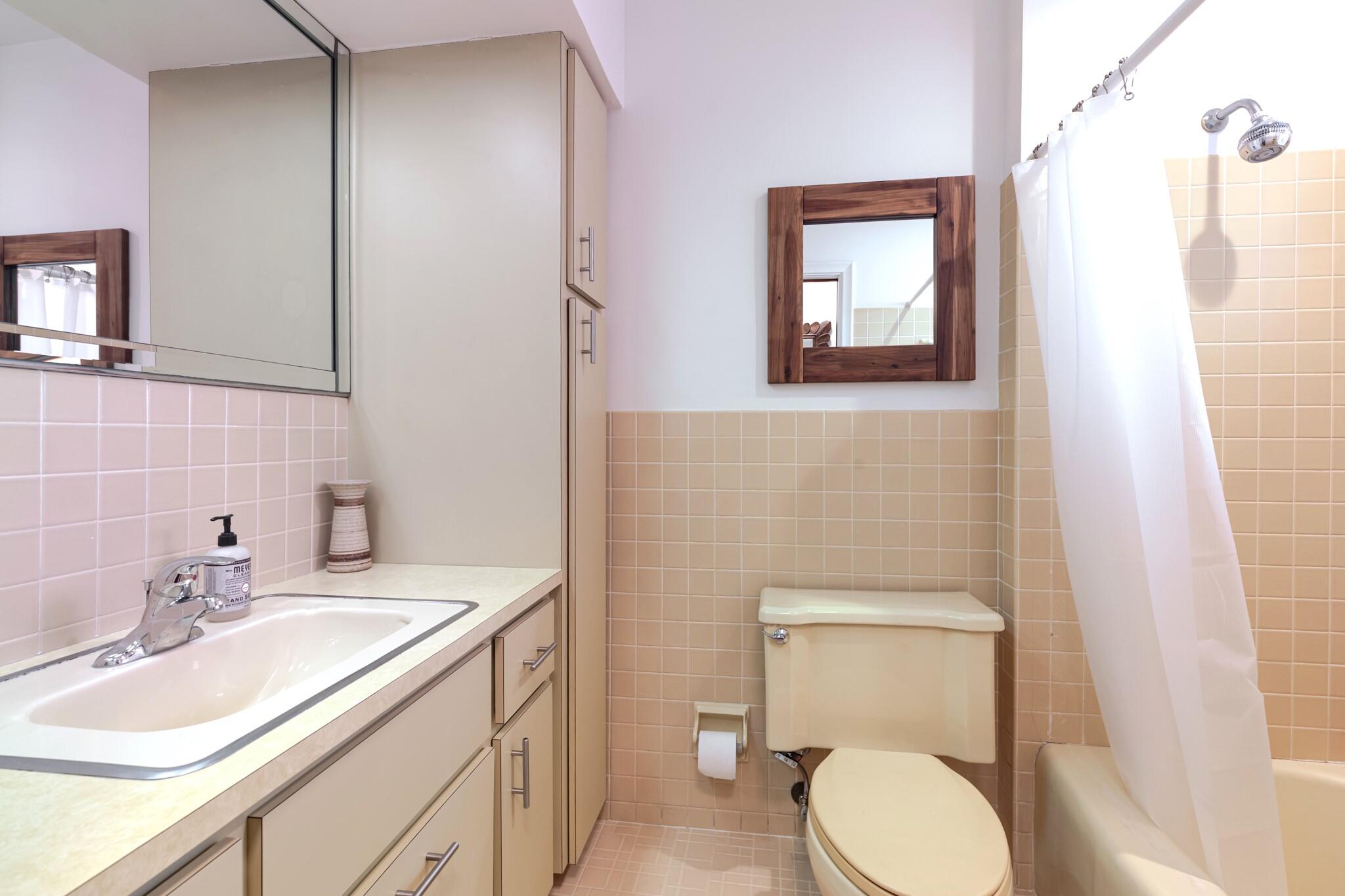 1110 Johnson Street Property Photo 36