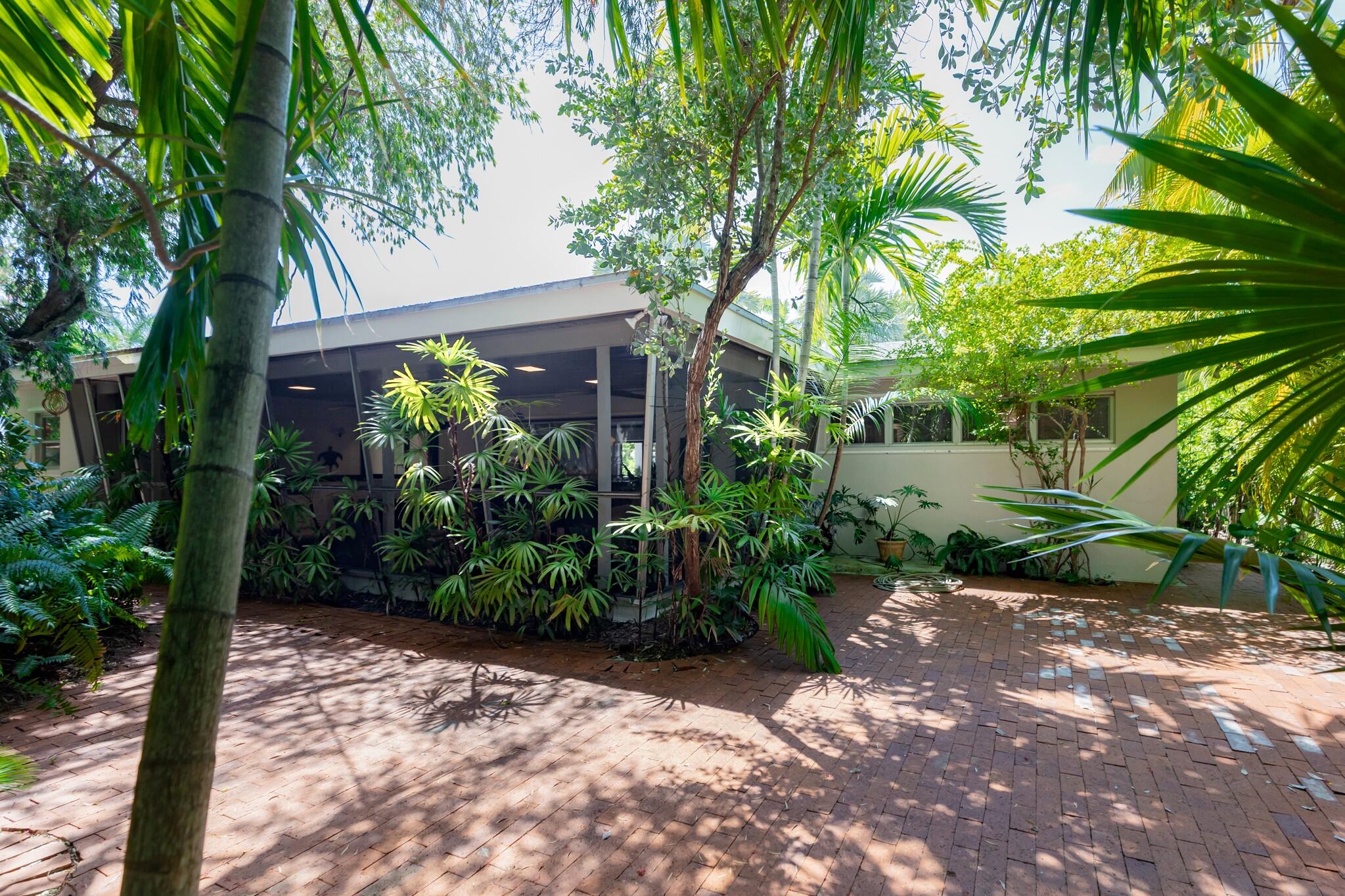 1110 Johnson Street Property Photo 41