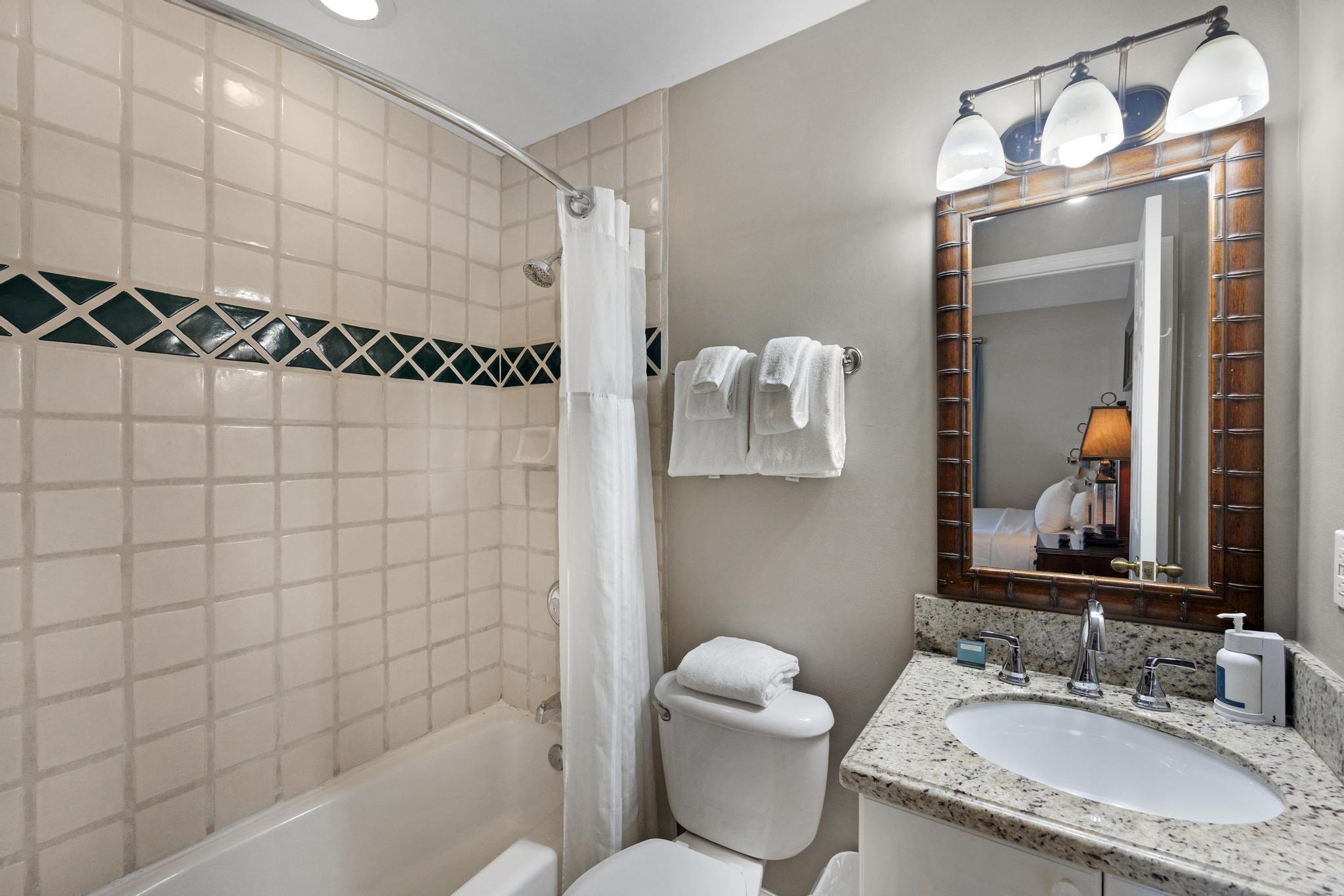 6005 Marina Villa Drive, C-019 Property Photo 27