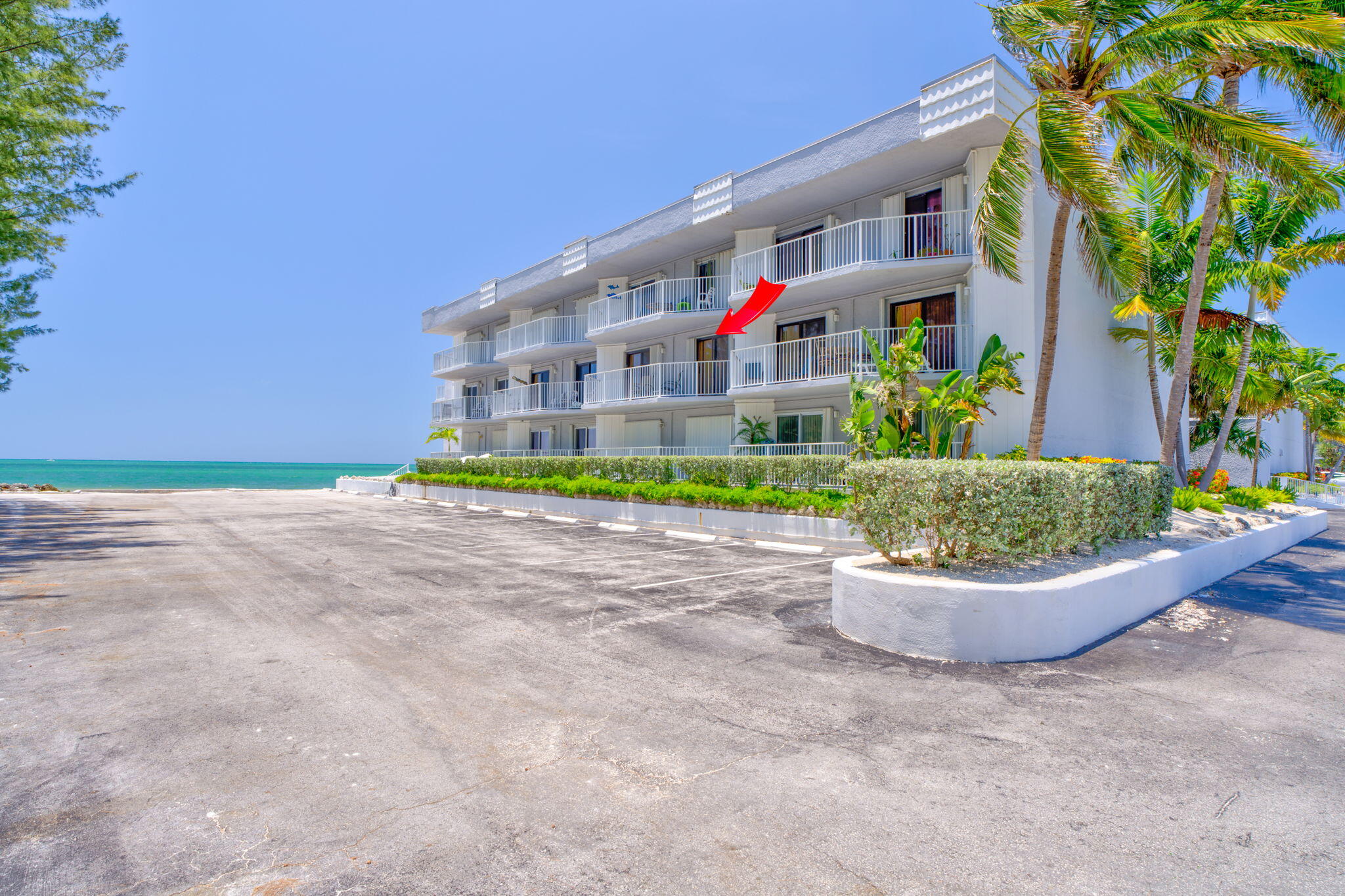 201 E Ocean Drive, 211 Property Photo 2