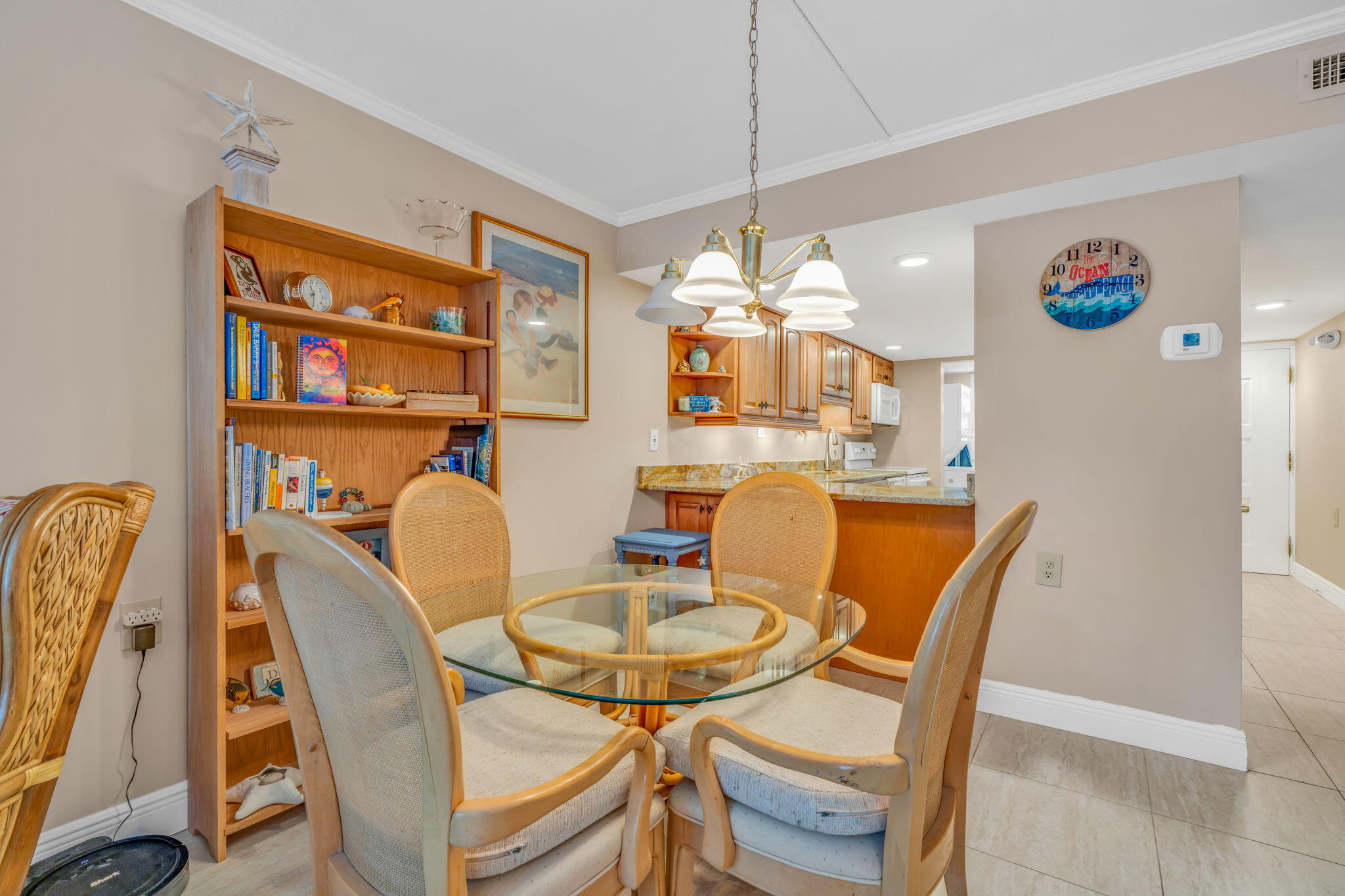 201 E Ocean Drive, 211 Property Photo 8