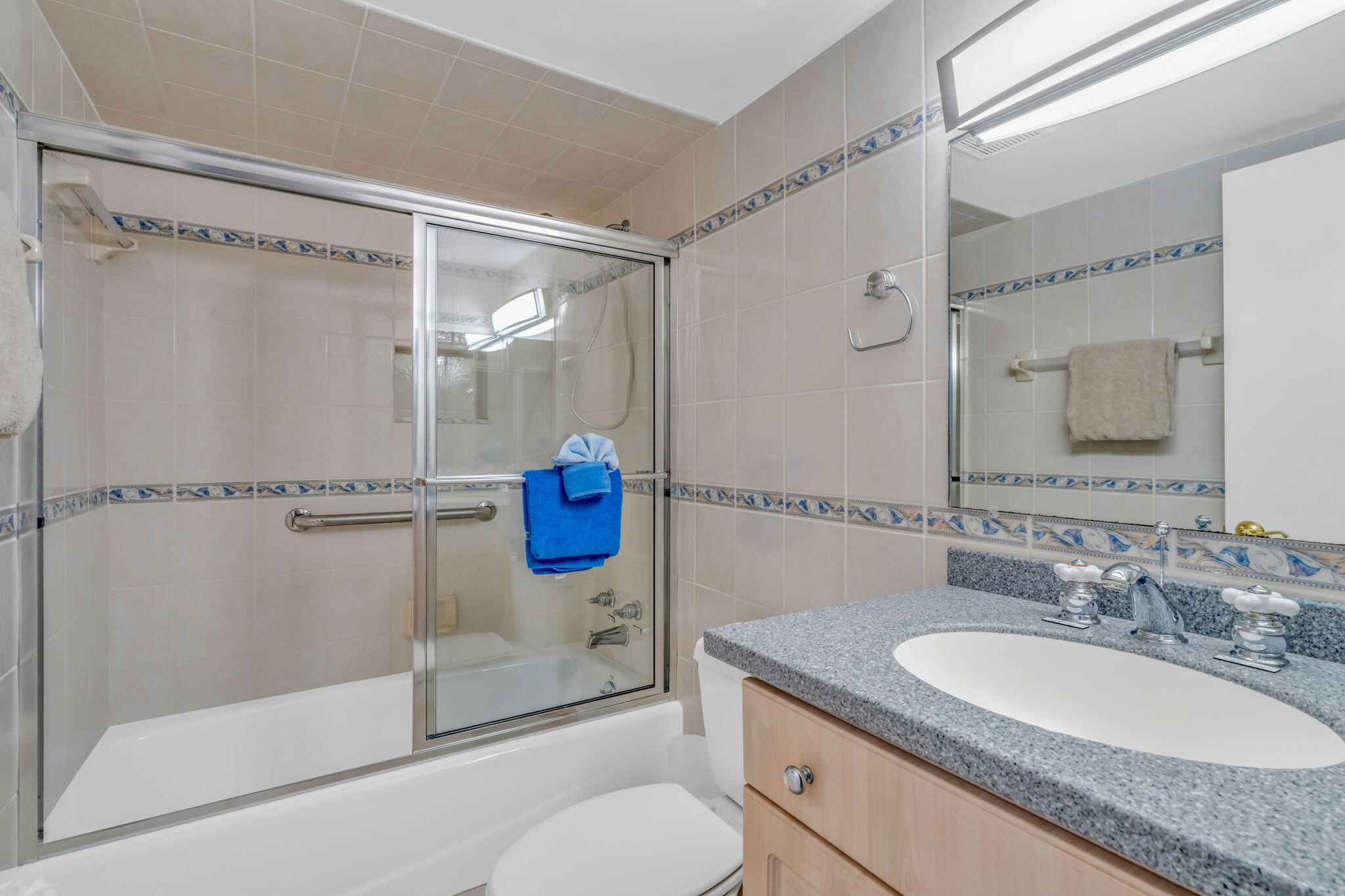201 E Ocean Drive, 211 Property Photo 19