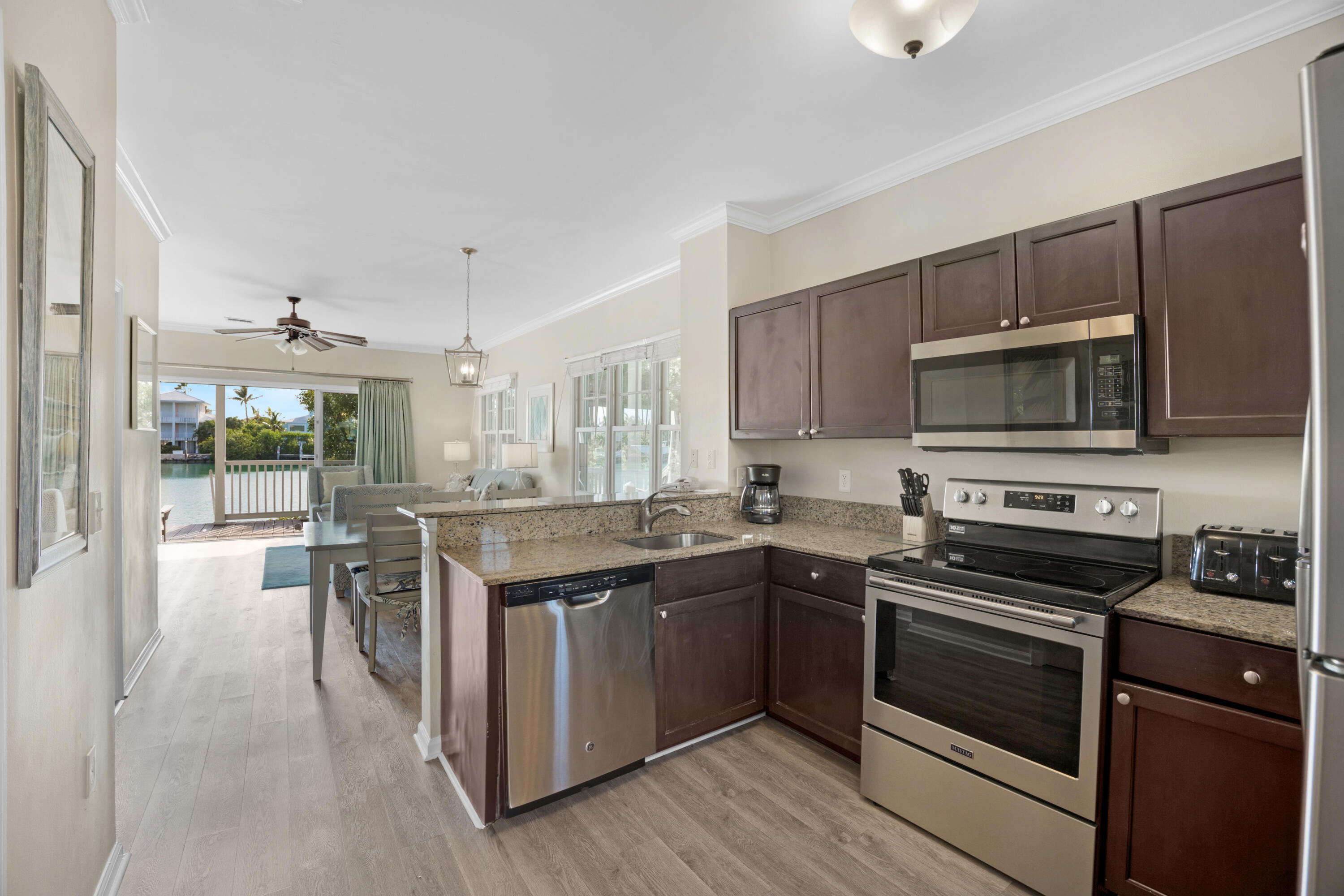 7043 Harbor Village Drive Property Photo 7