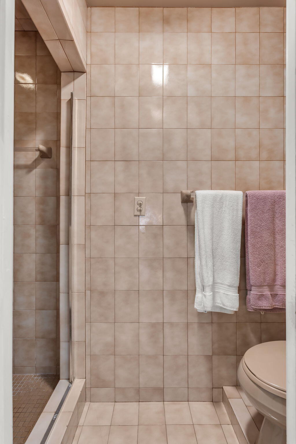 8 South Drive Property Photo 30