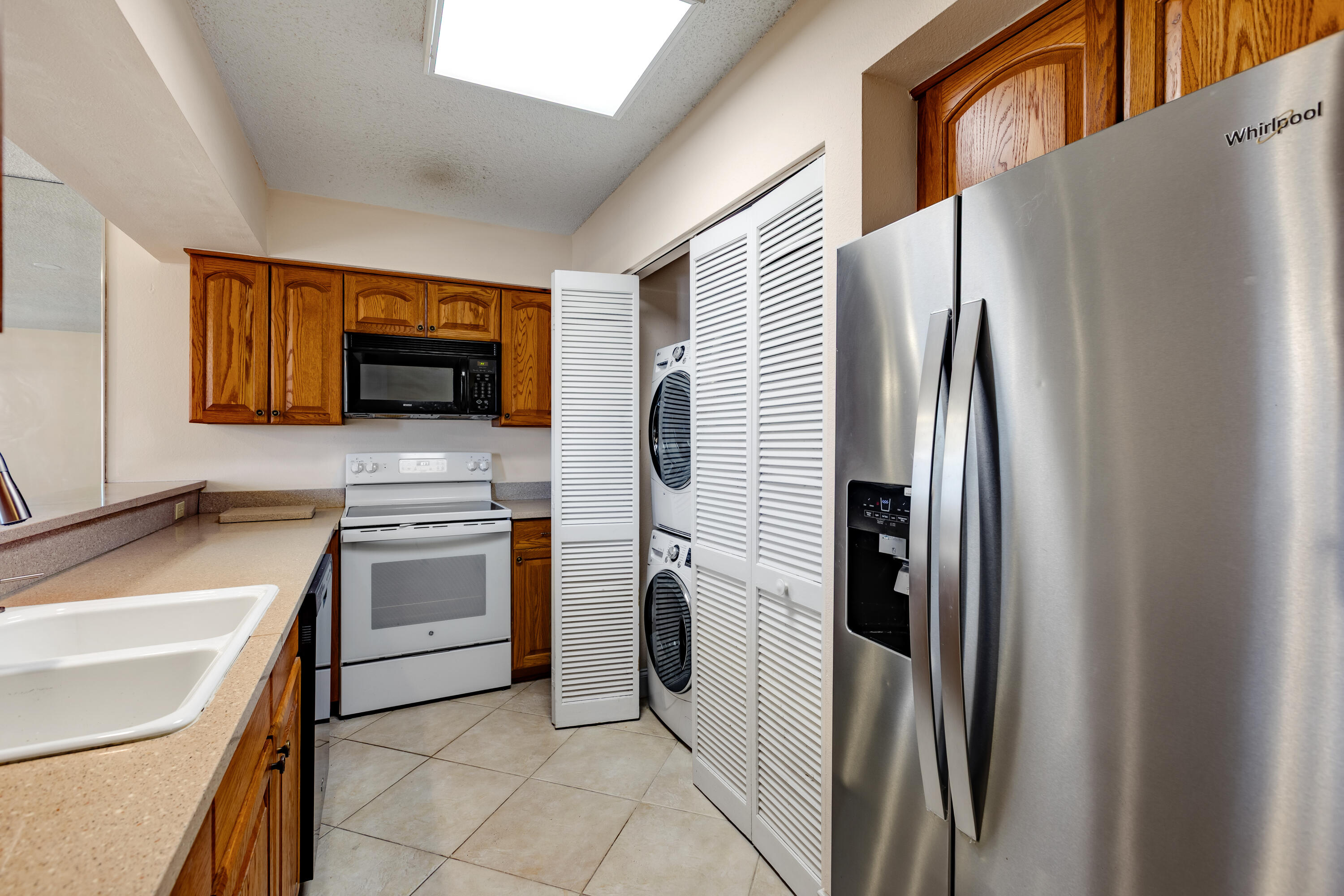 3930 S 3930 Roosevelt Boulevard, N302 Property Photo 6