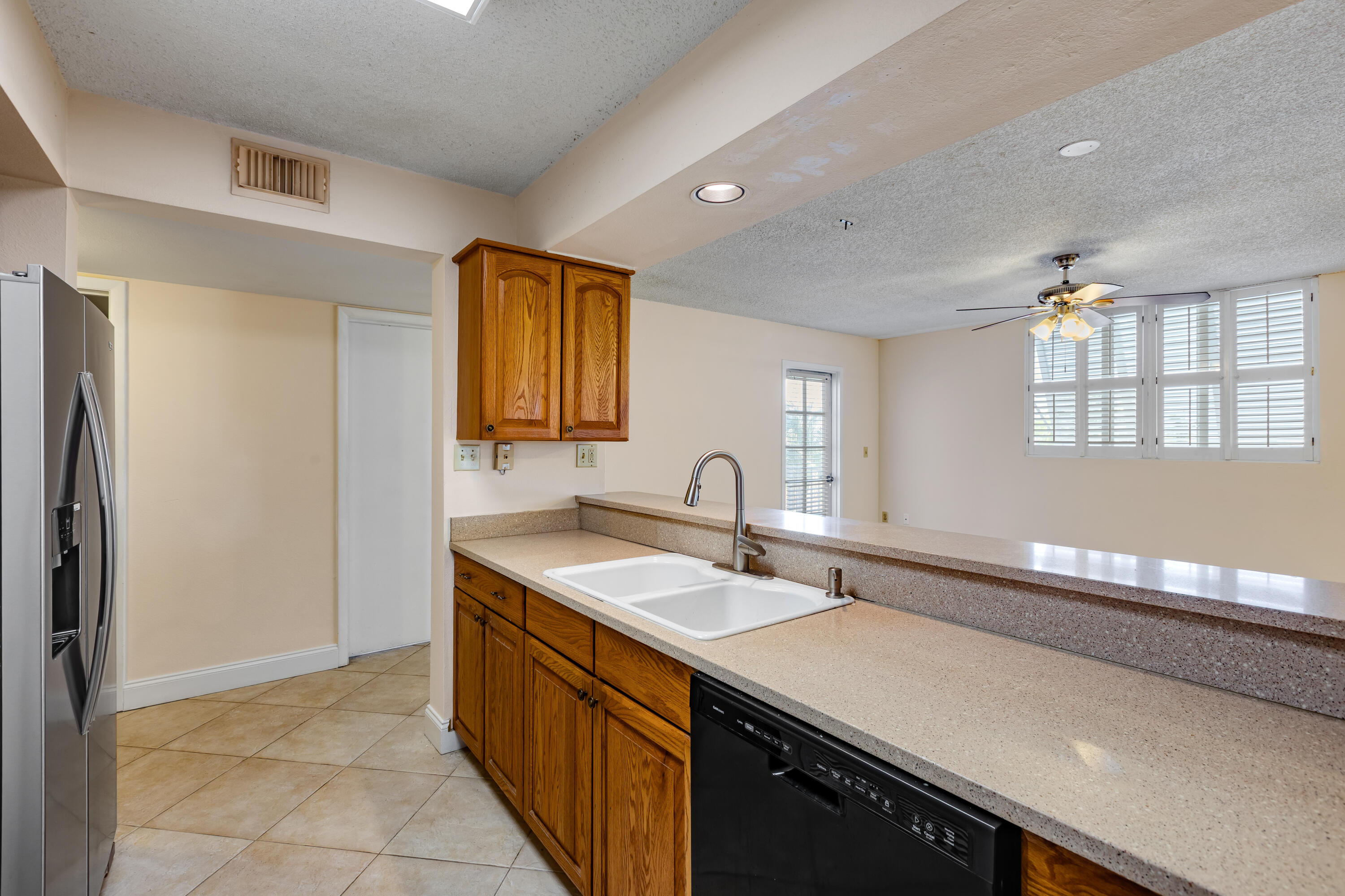 3930 S 3930 Roosevelt Boulevard, N302 Property Photo 7