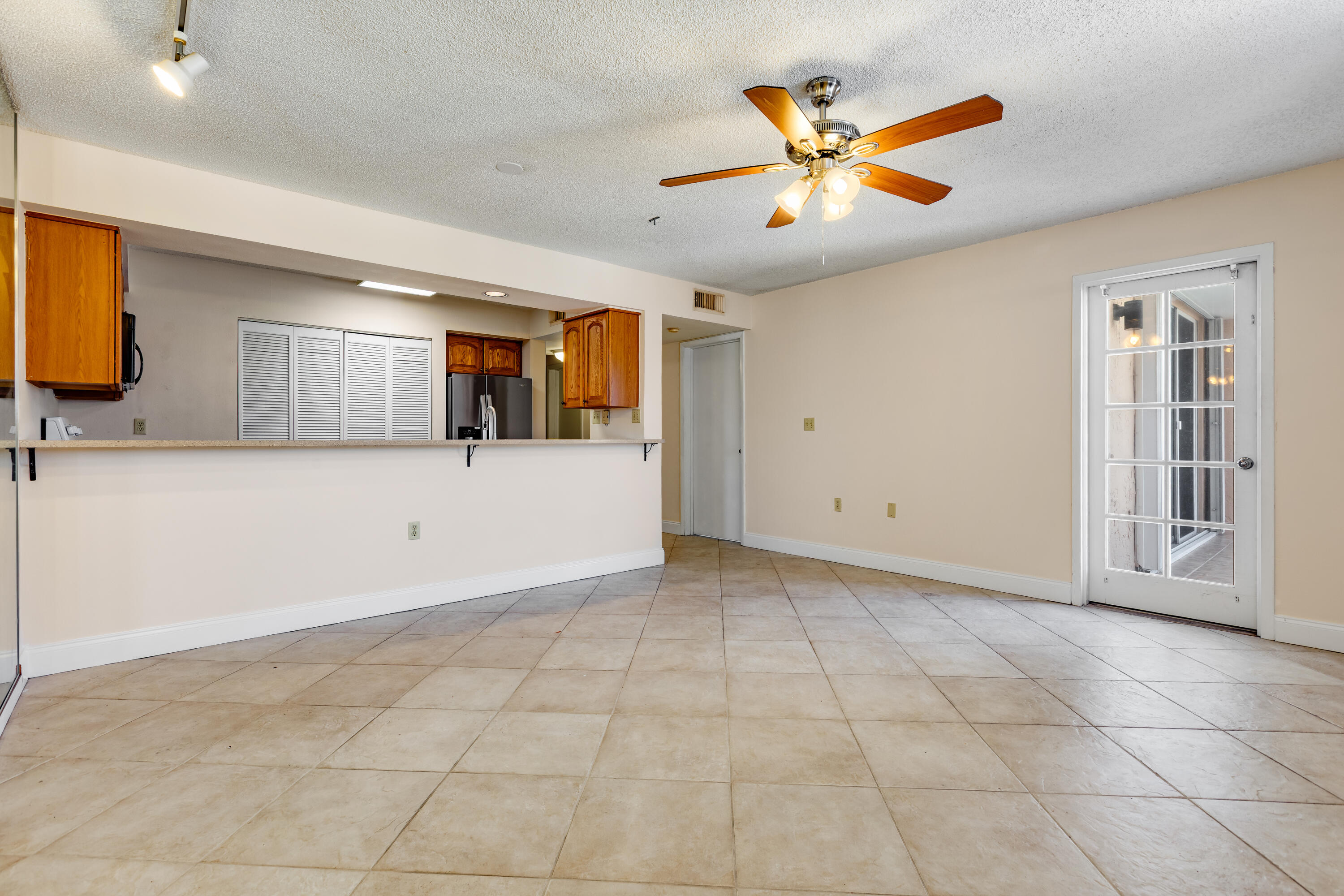 3930 S 3930 Roosevelt Boulevard, N302 Property Photo 9