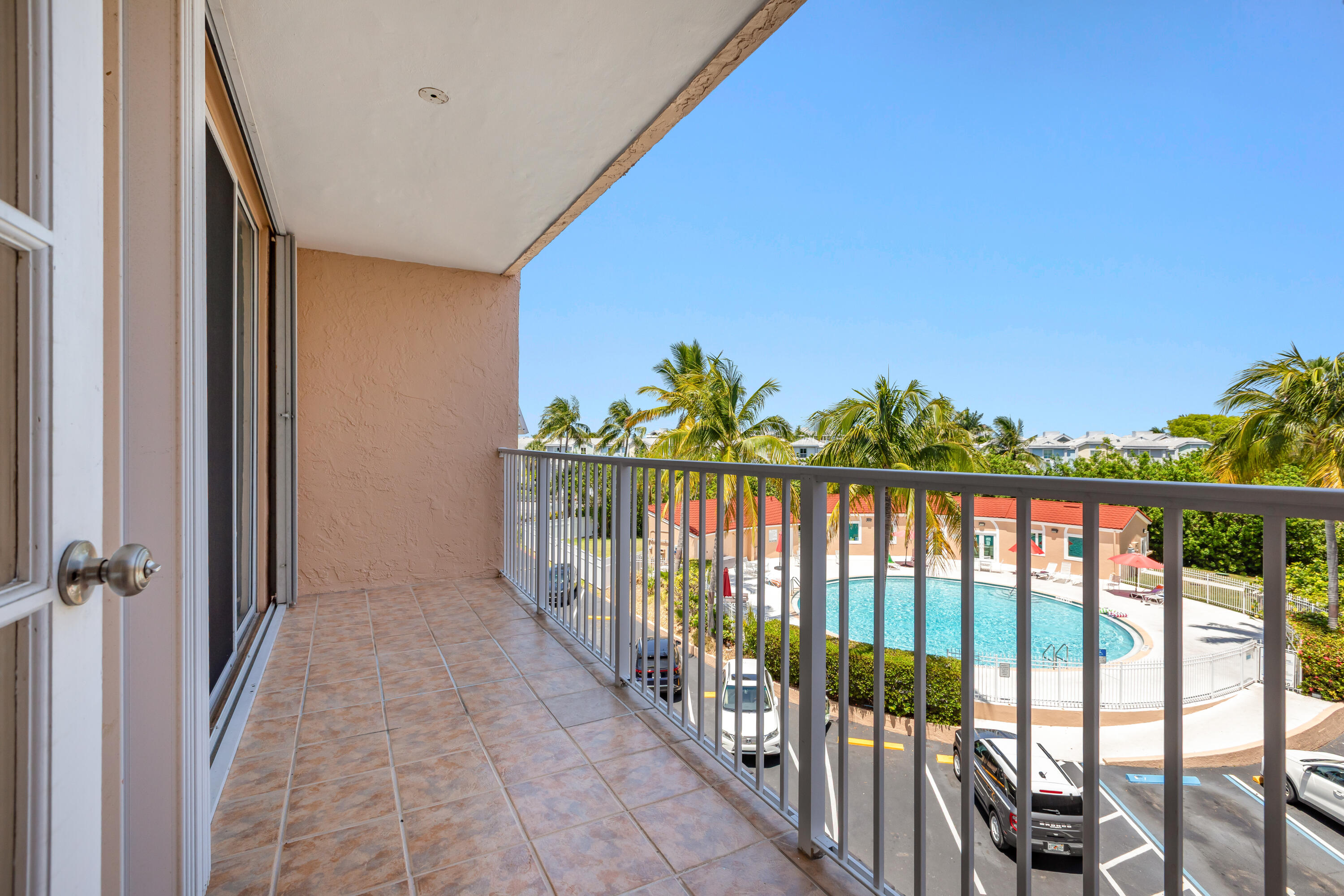 3930 S 3930 Roosevelt Boulevard, N302 Property Photo 11