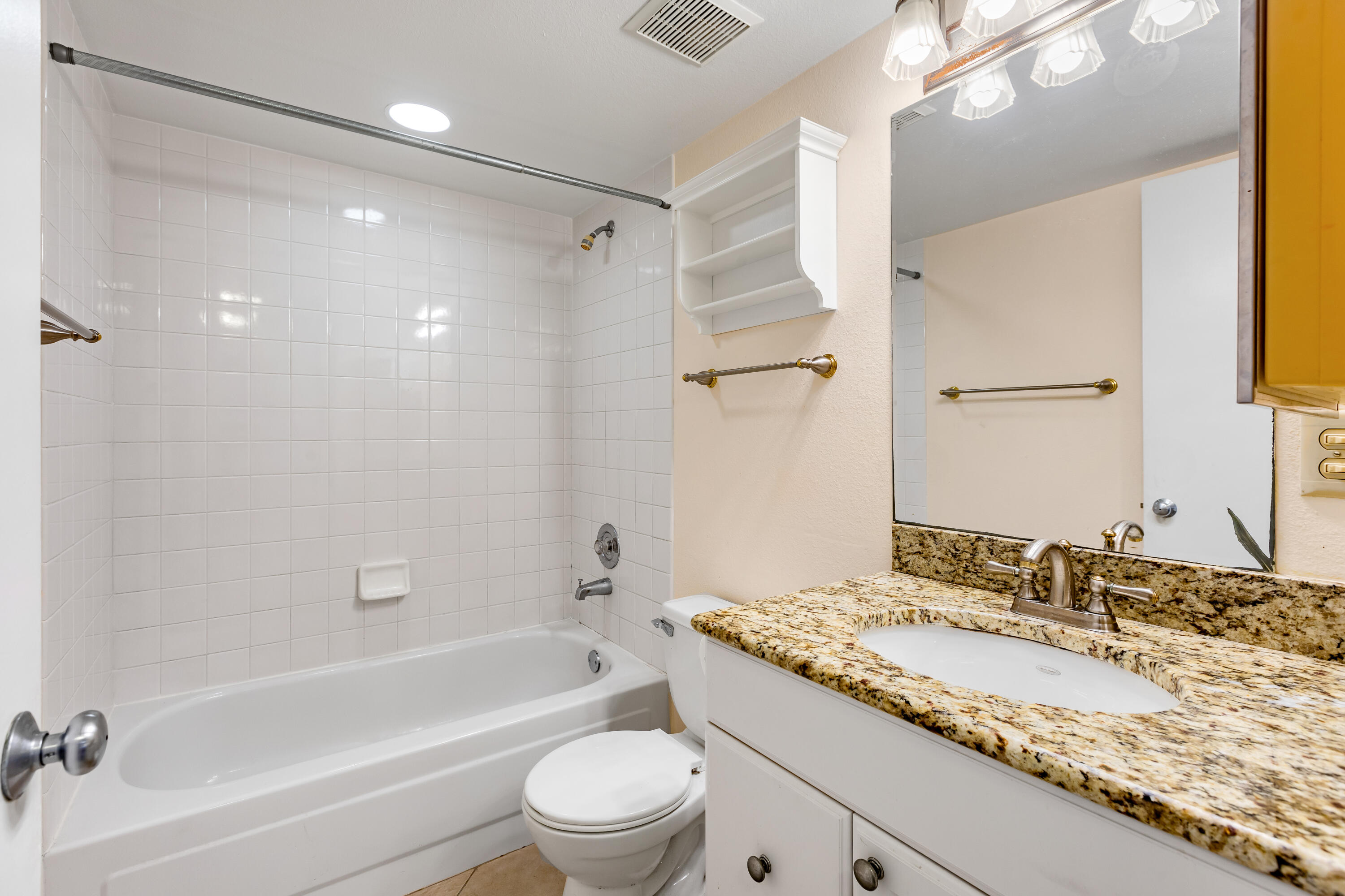 3930 S 3930 Roosevelt Boulevard, N302 Property Photo 19