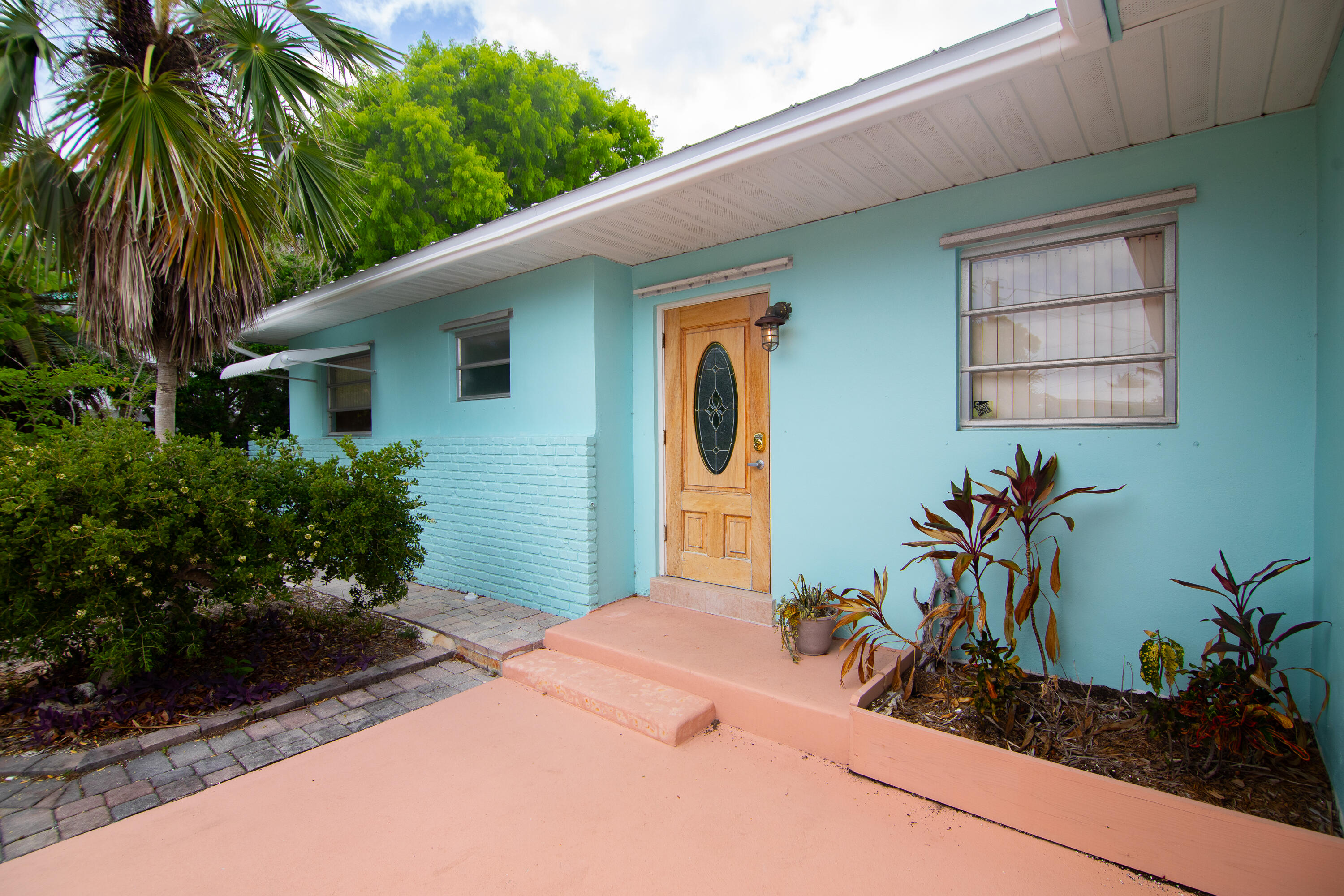 470 122nd Street Property Photo 1