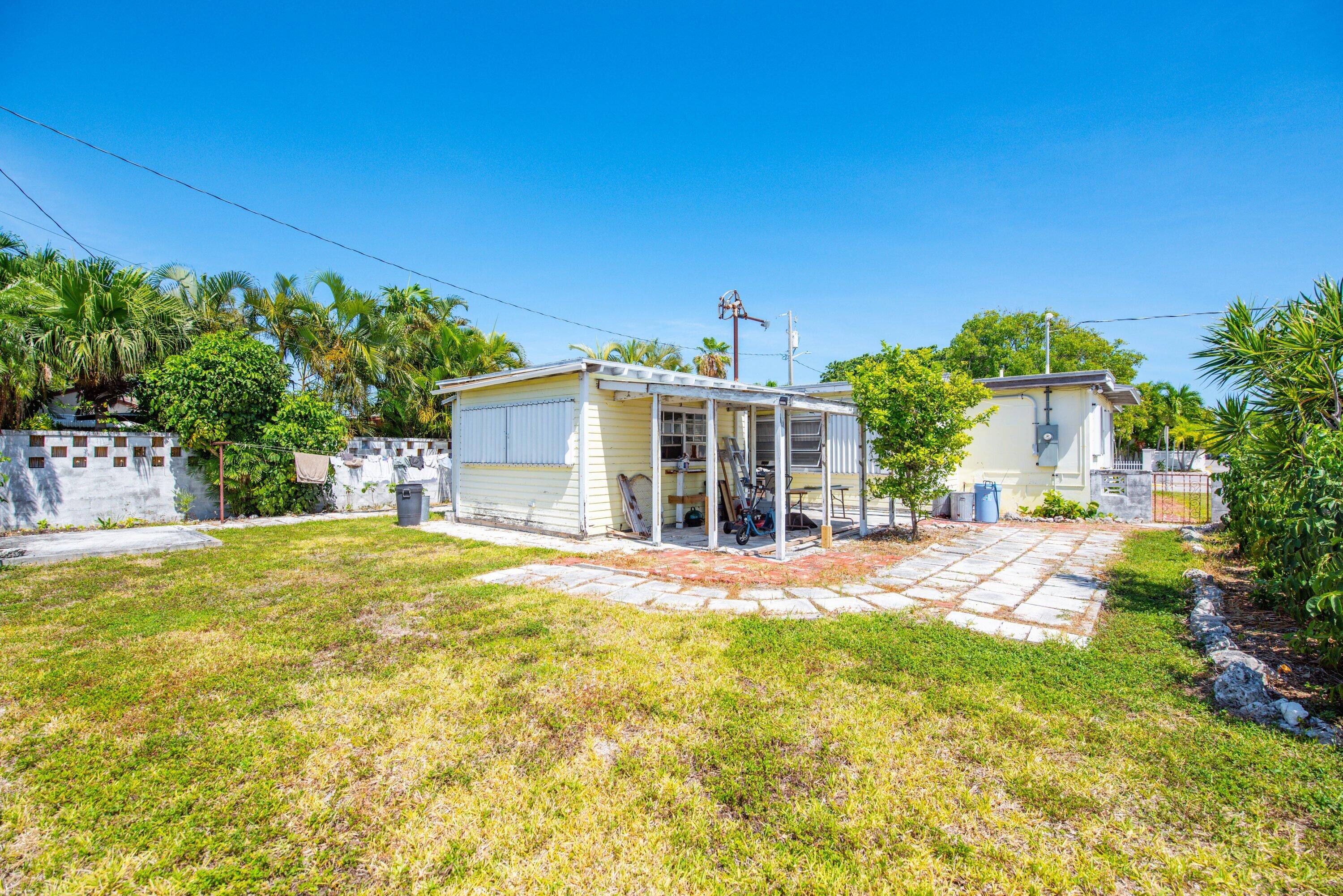 3746 Paula Avenue Property Photo 5