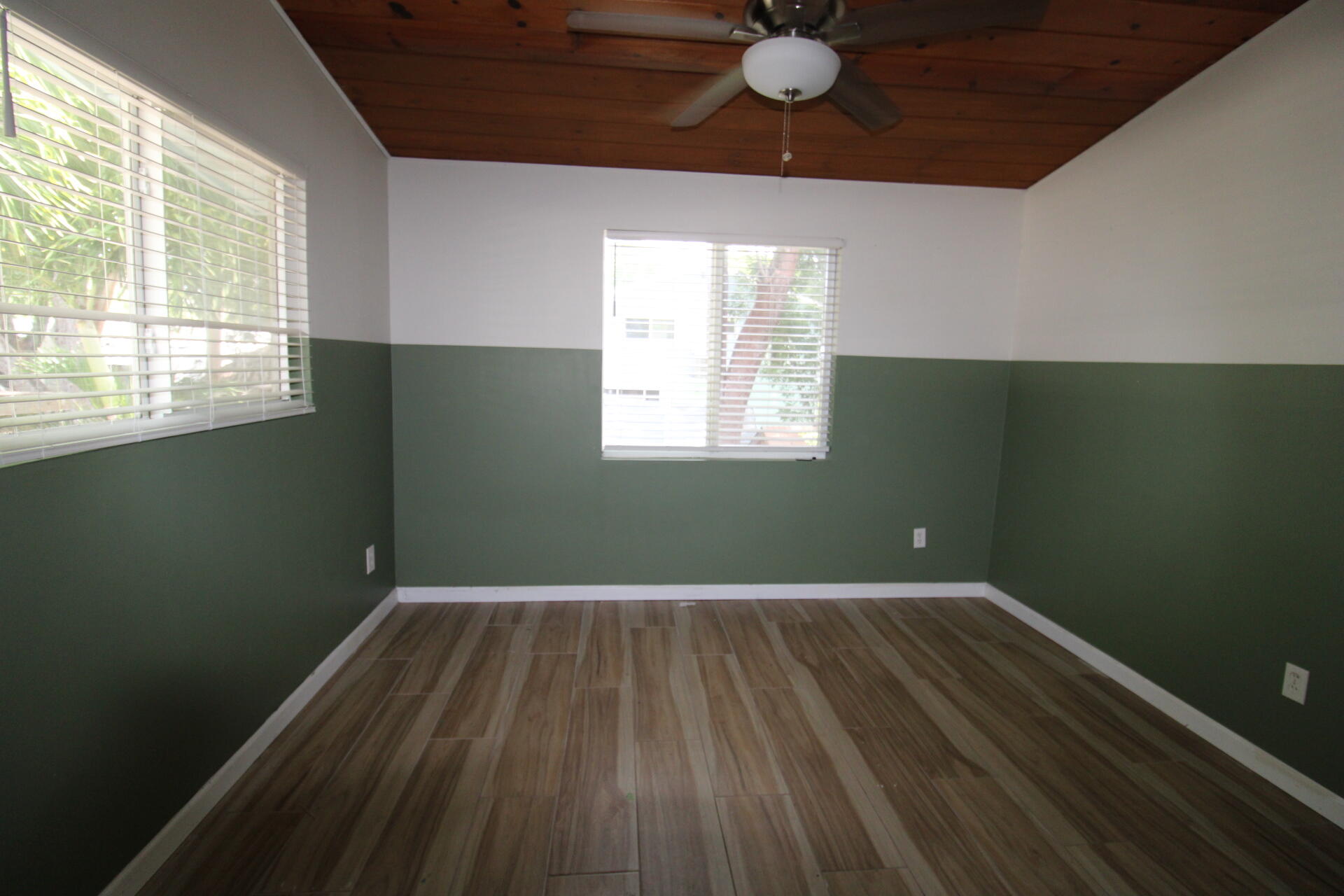 141 Gumbo Limbo Drive Property Photo 11