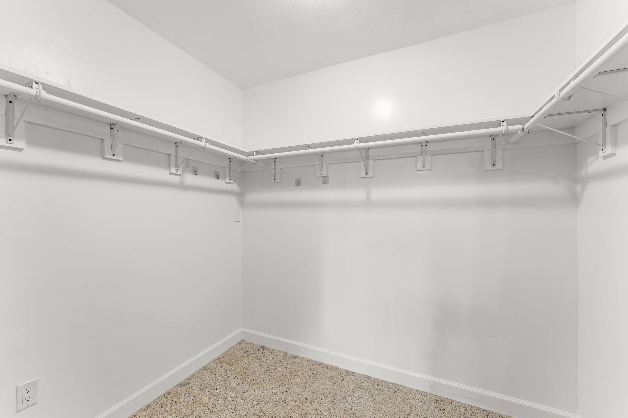 240 Nw 19th Street Property Photo 18
