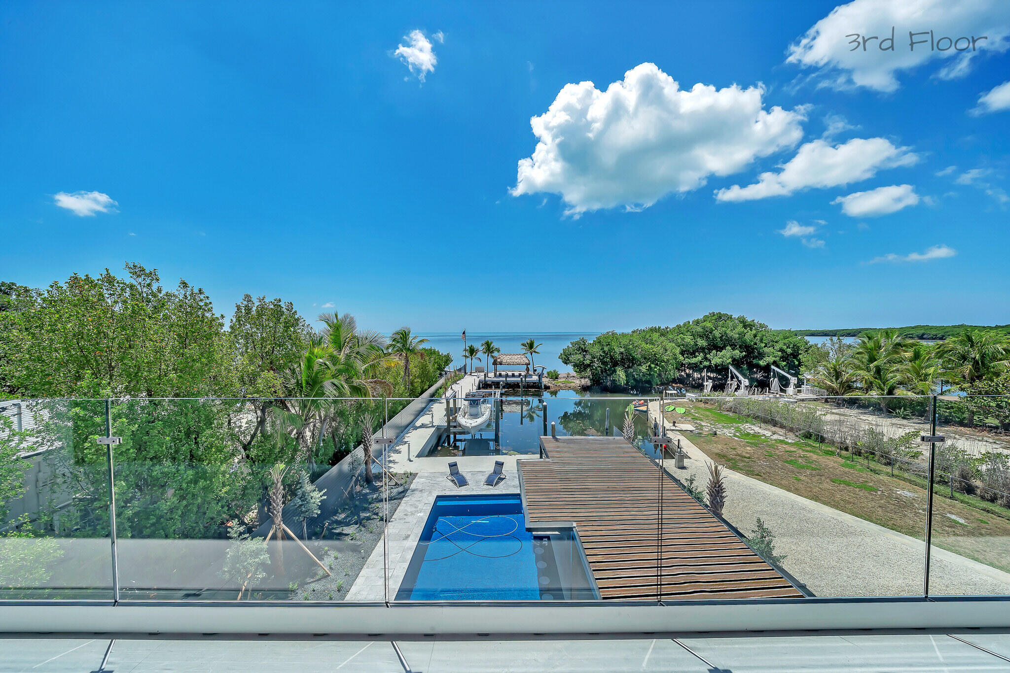 16 Seaside Avenue Property Photo 2