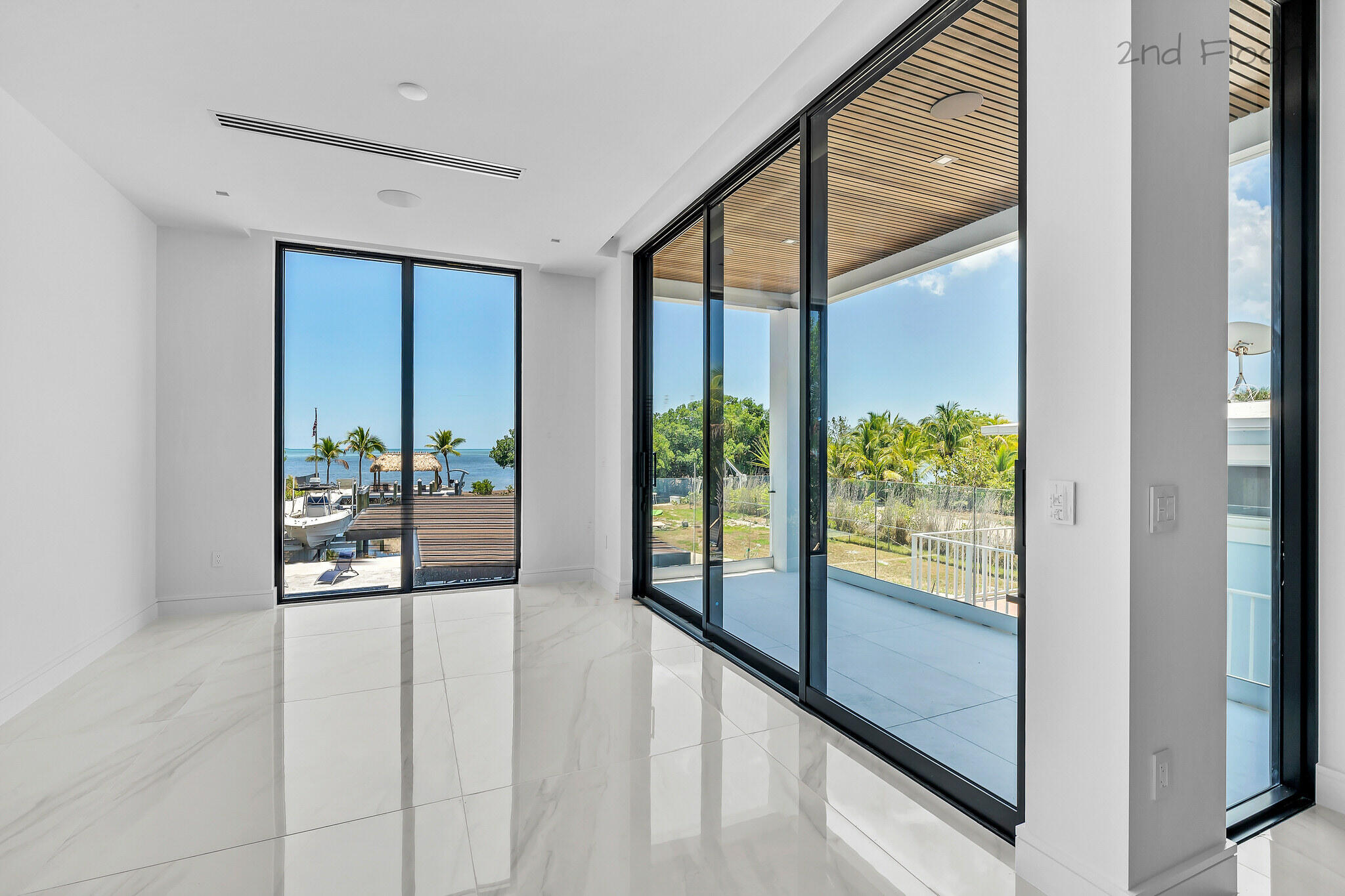 16 Seaside Avenue Property Photo 11